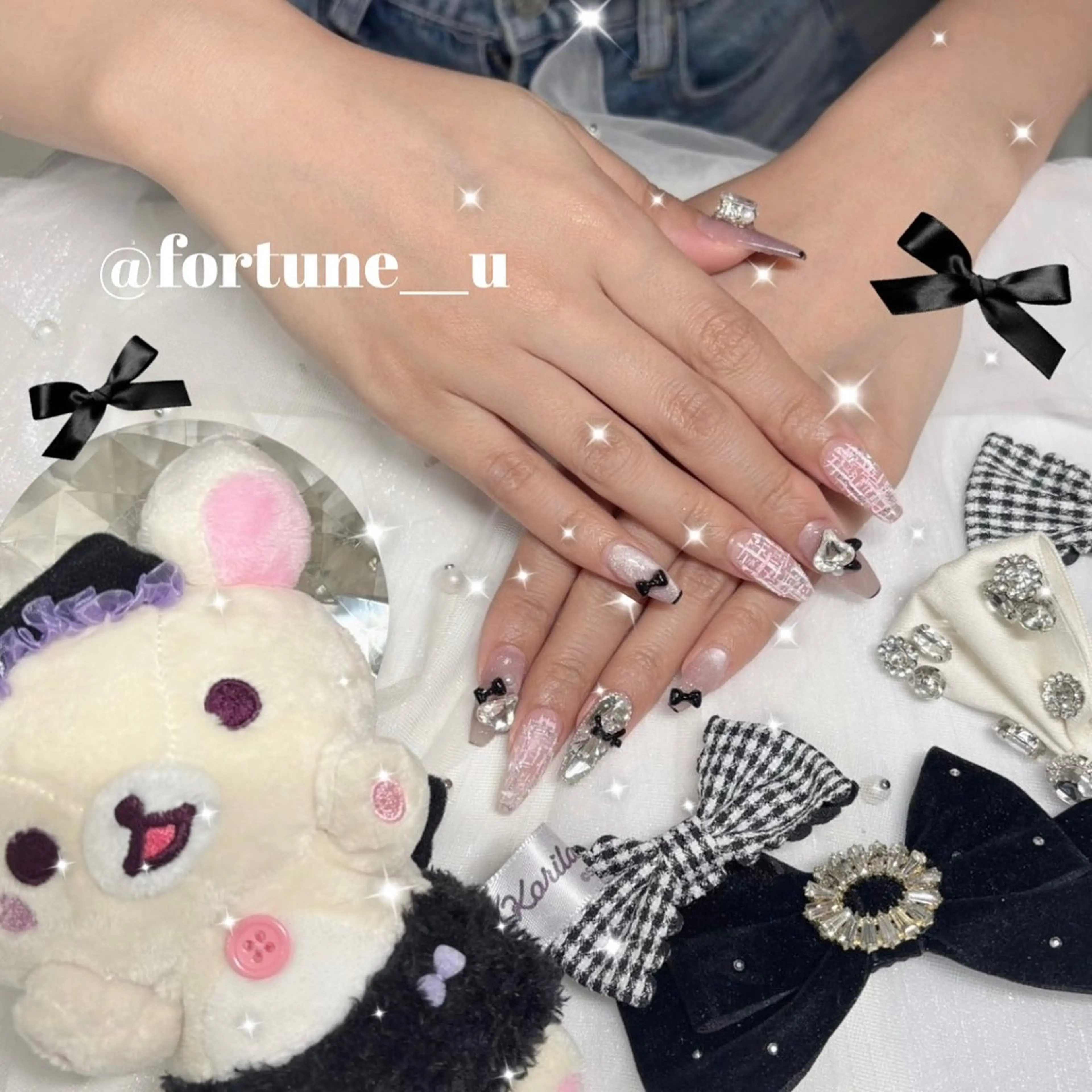 ネイル チークネイル ガーリー 韓国ネイル 水色 持ち込み ハンドネイル 💜✩.* Yuuna💜のネイルデザイン