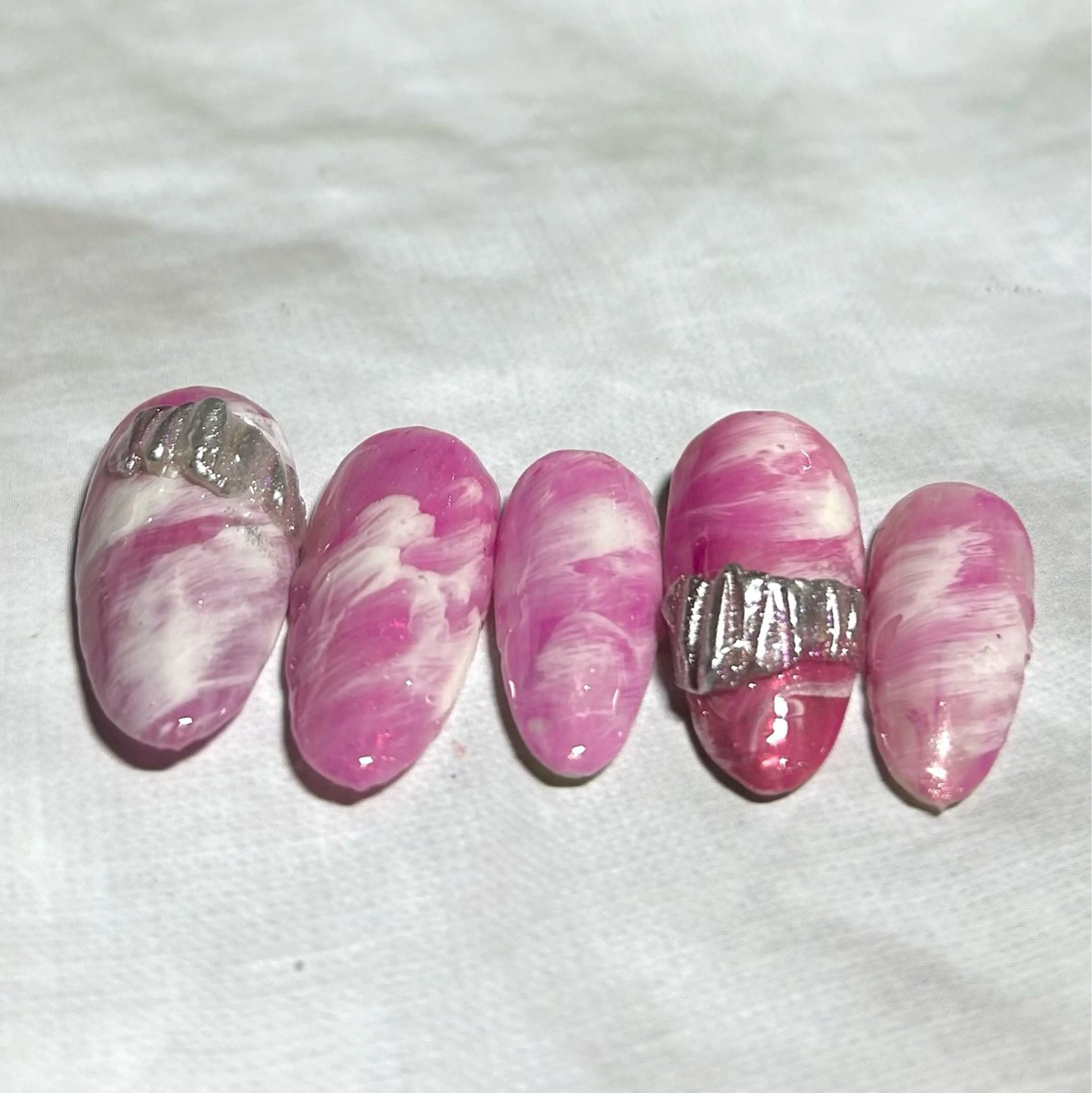 ショート 2DY NAIL SALONのネイルデザイン