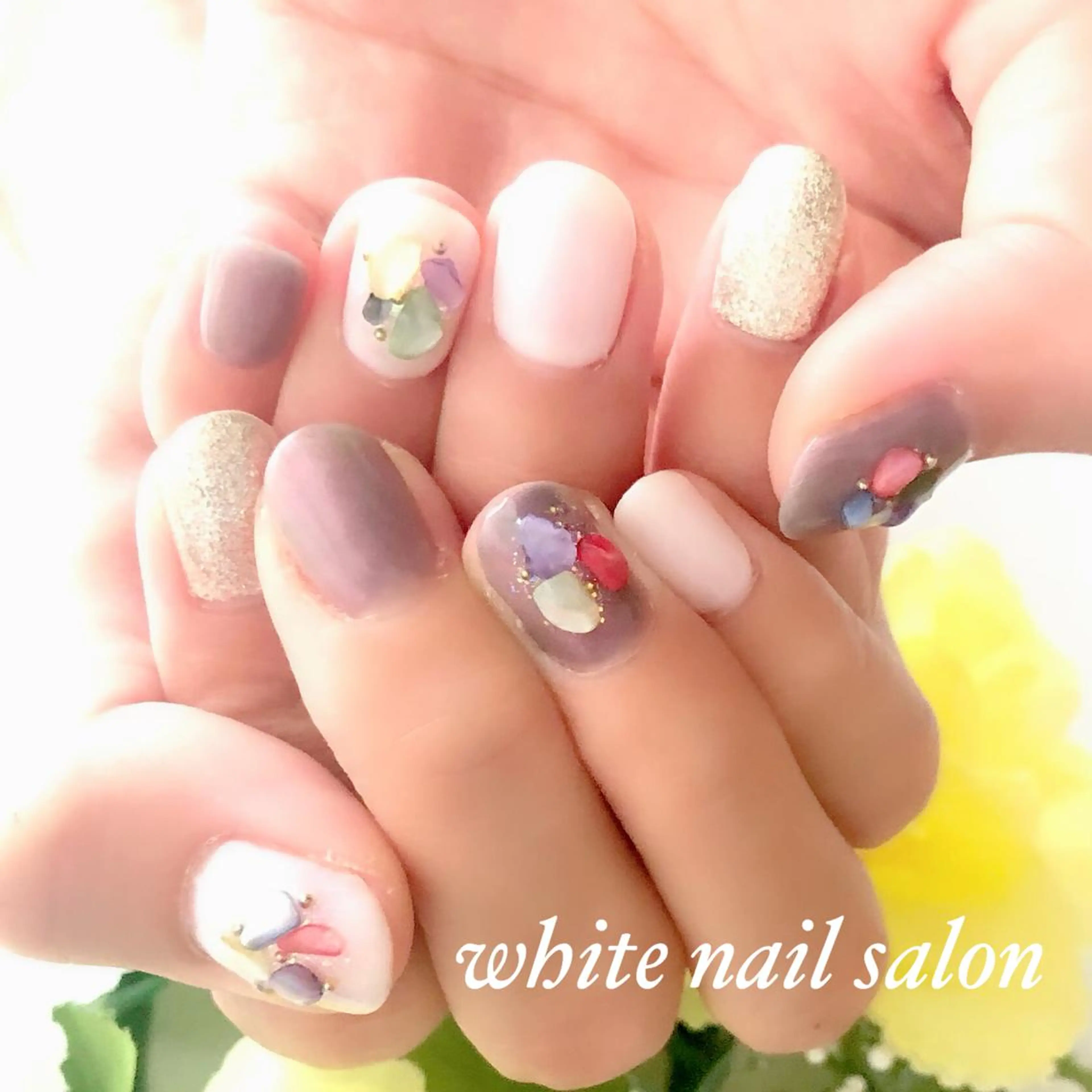 ネイル フットネイル ジェルネイル ハードジェル オフィスネイル スカルプネイル ハンドネイル white nail salonのネイルデザイン