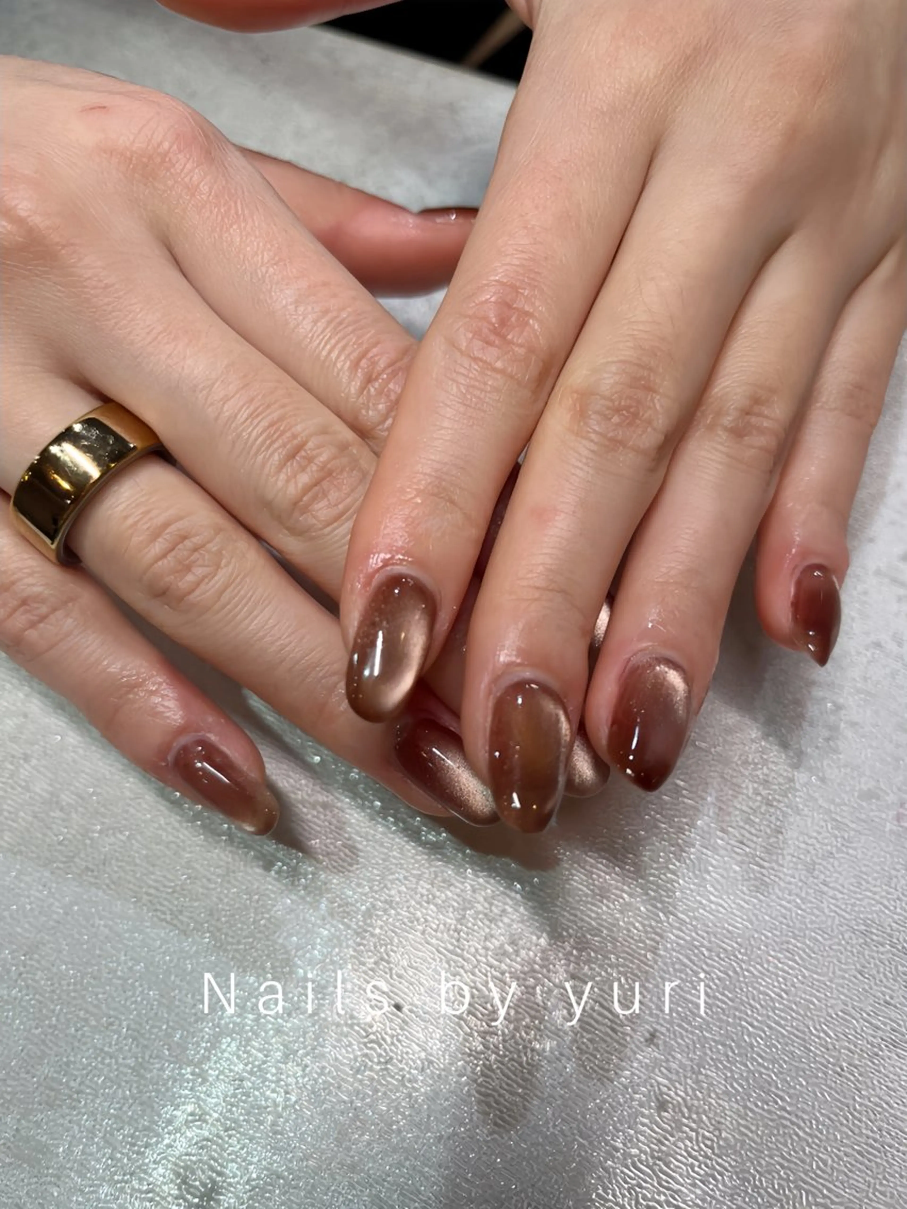 ネイル ブラウン マグネットネイル ニュアンスネイル ▫️YURI▫️ /relownailのネイルデザイン