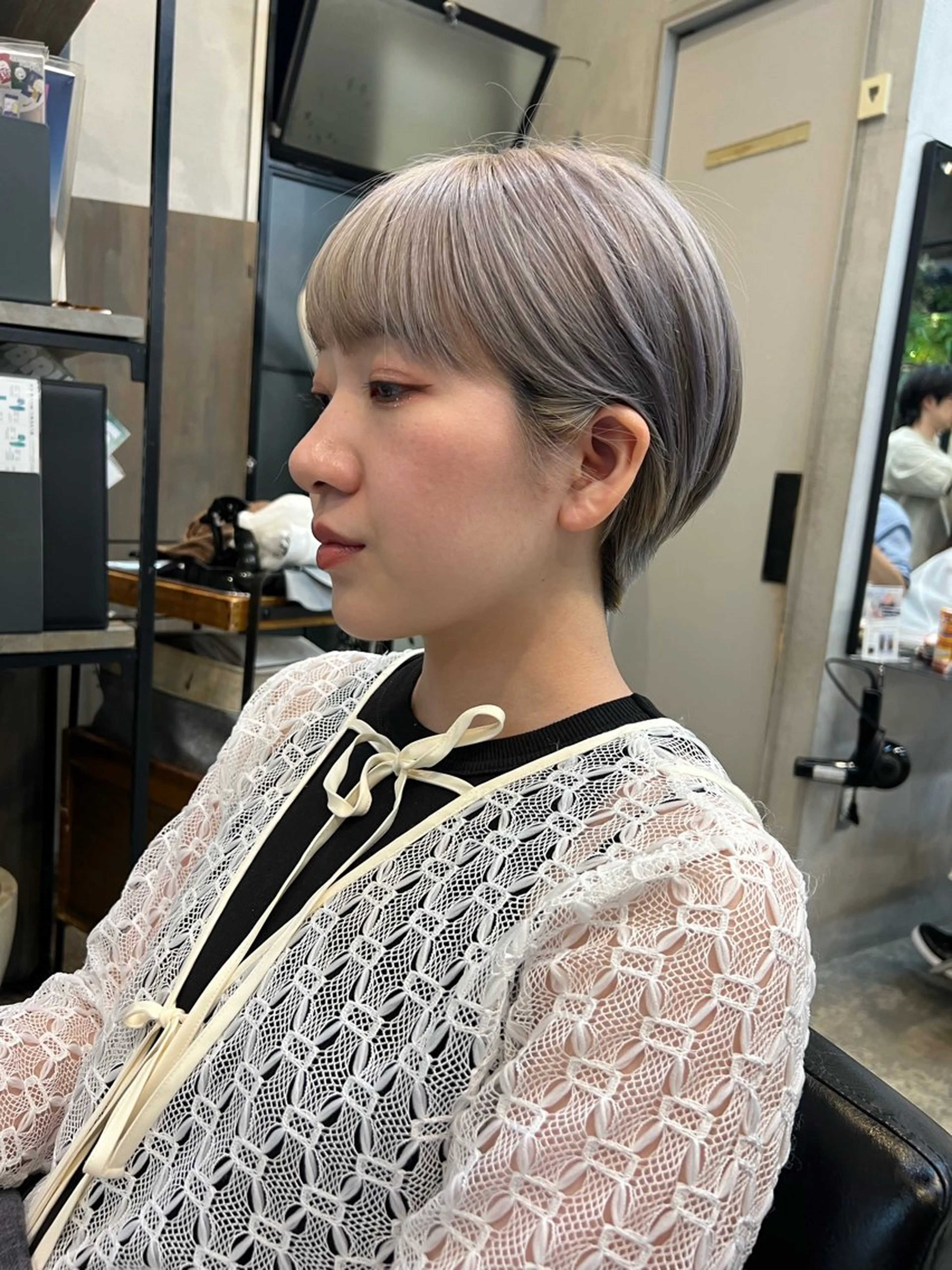 ショート カラー 抜きっぱなしブロンド /ハイトーン/カナタのヘアスタイル