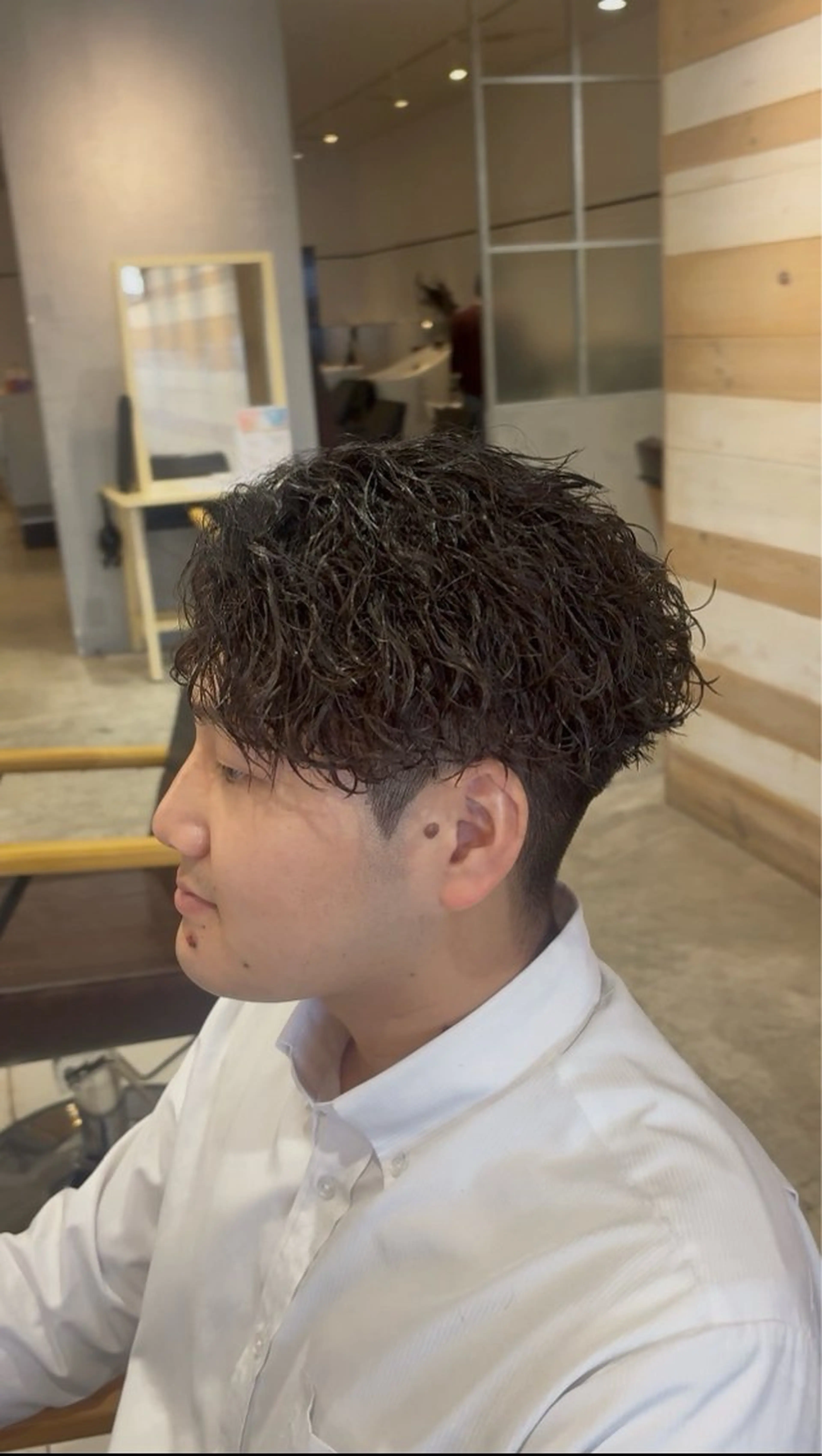 パーマ ヘアアレンジ メンズ メンズパーマ メンズツイストパーマ ツイストスパイラルパーマ 波巻きパーマ スパイラルパーマ カット パーマ メンズ特化✂️阿世賀 隆太のヘアスタイル