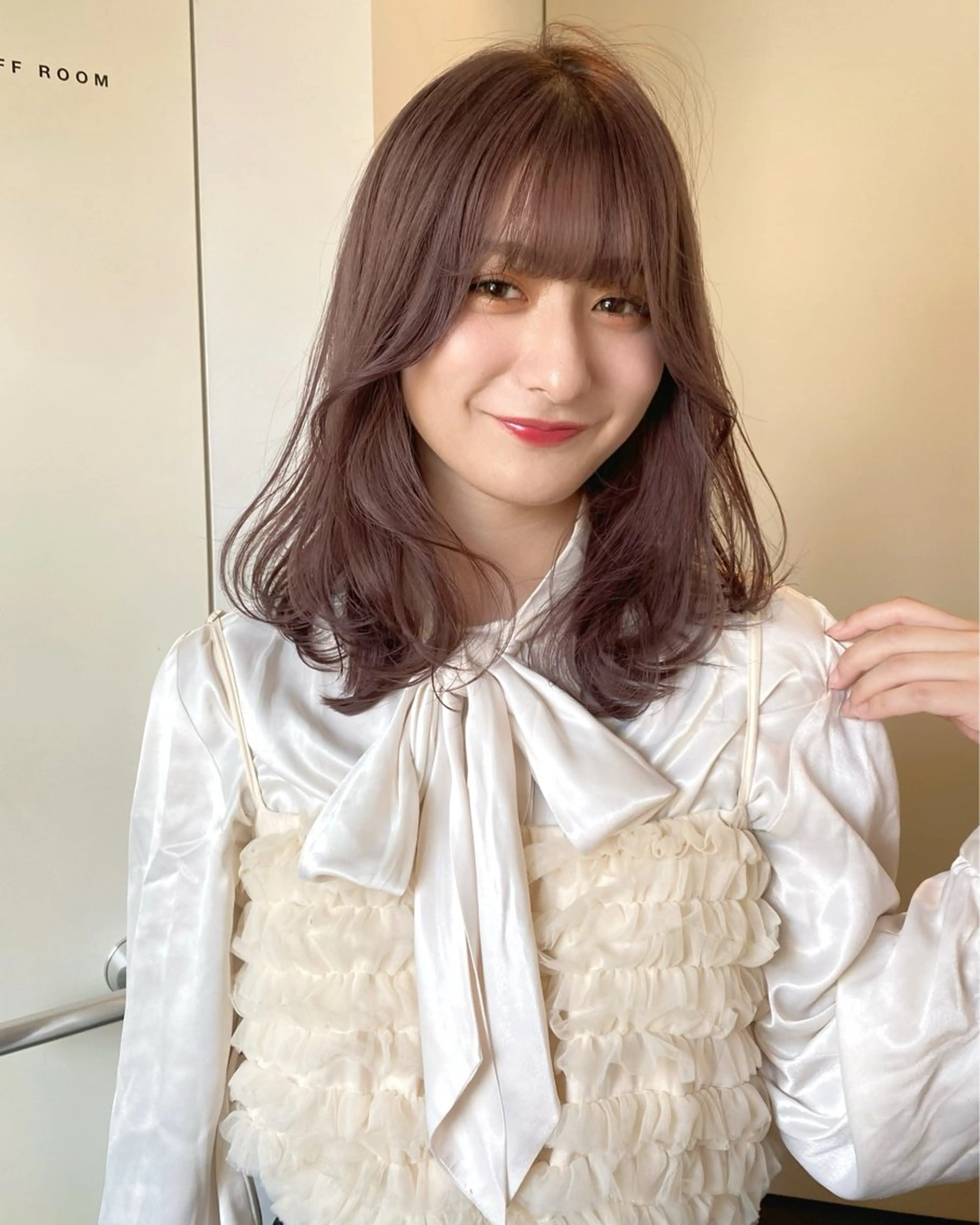 カラー ブリーチ 透明感カラー ラベンダーカラー ラベンダーグレー ヘアカラー mizuki/ピンク ベージュ.レイヤーのヘアスタイル