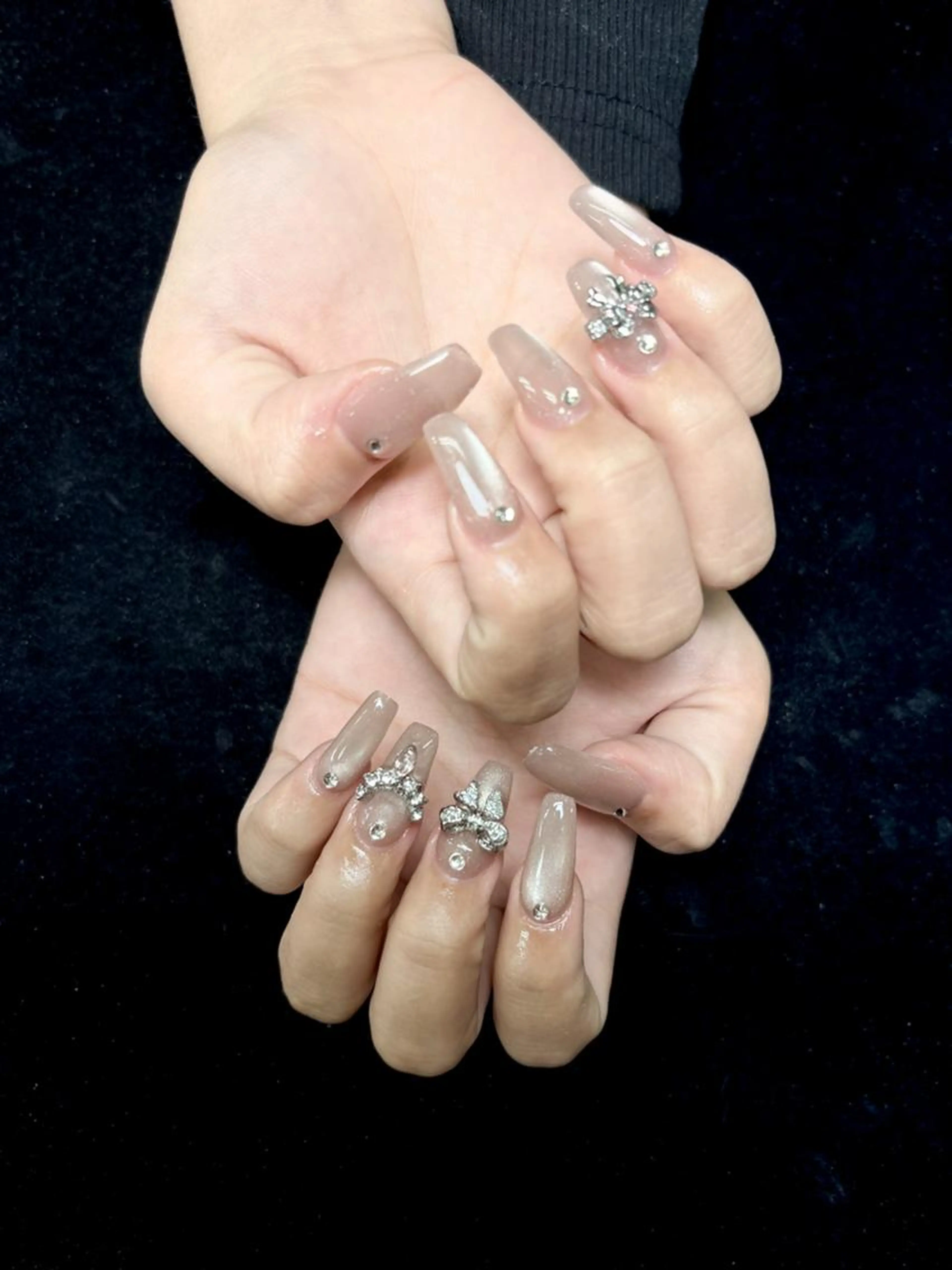 チップ長さだし10本+450色 マグネット/ラメ/ワンカラ +10本パーツつけ放題 （オフ别料金）の写真