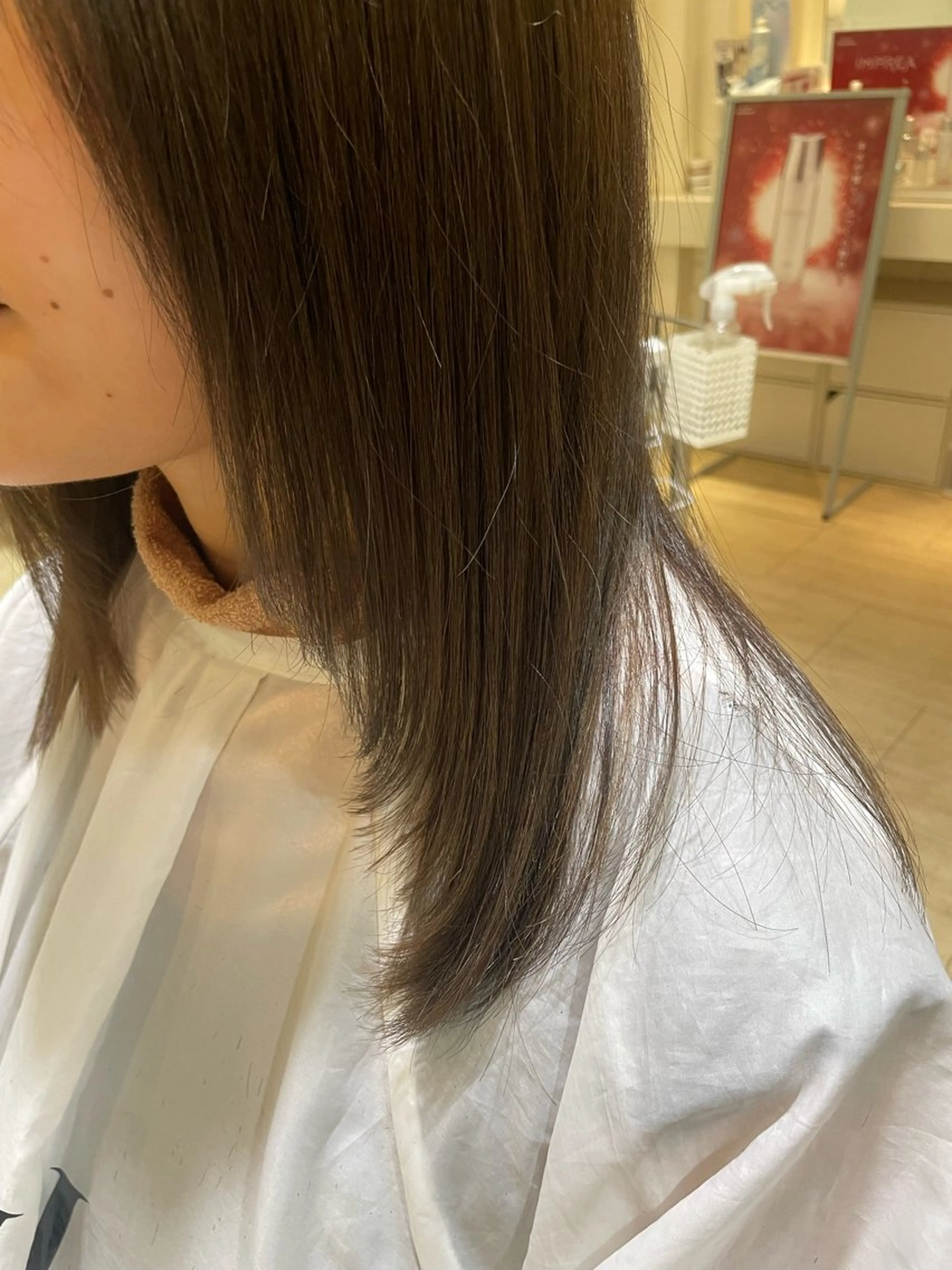セミロング 蓮田 葵のヘアスタイル