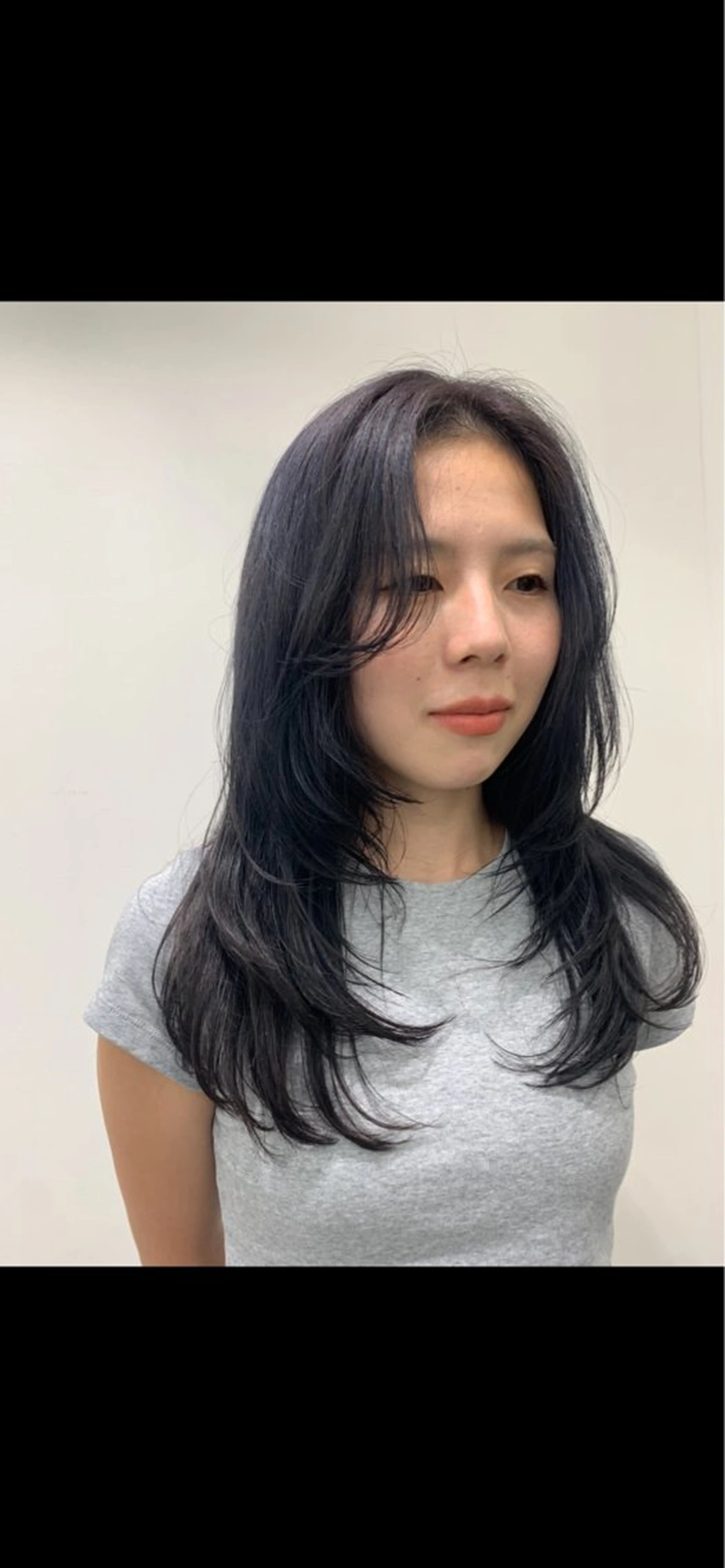 ロング レイヤーカット Rina🪄 韓国風レイヤーcutのヘアスタイル