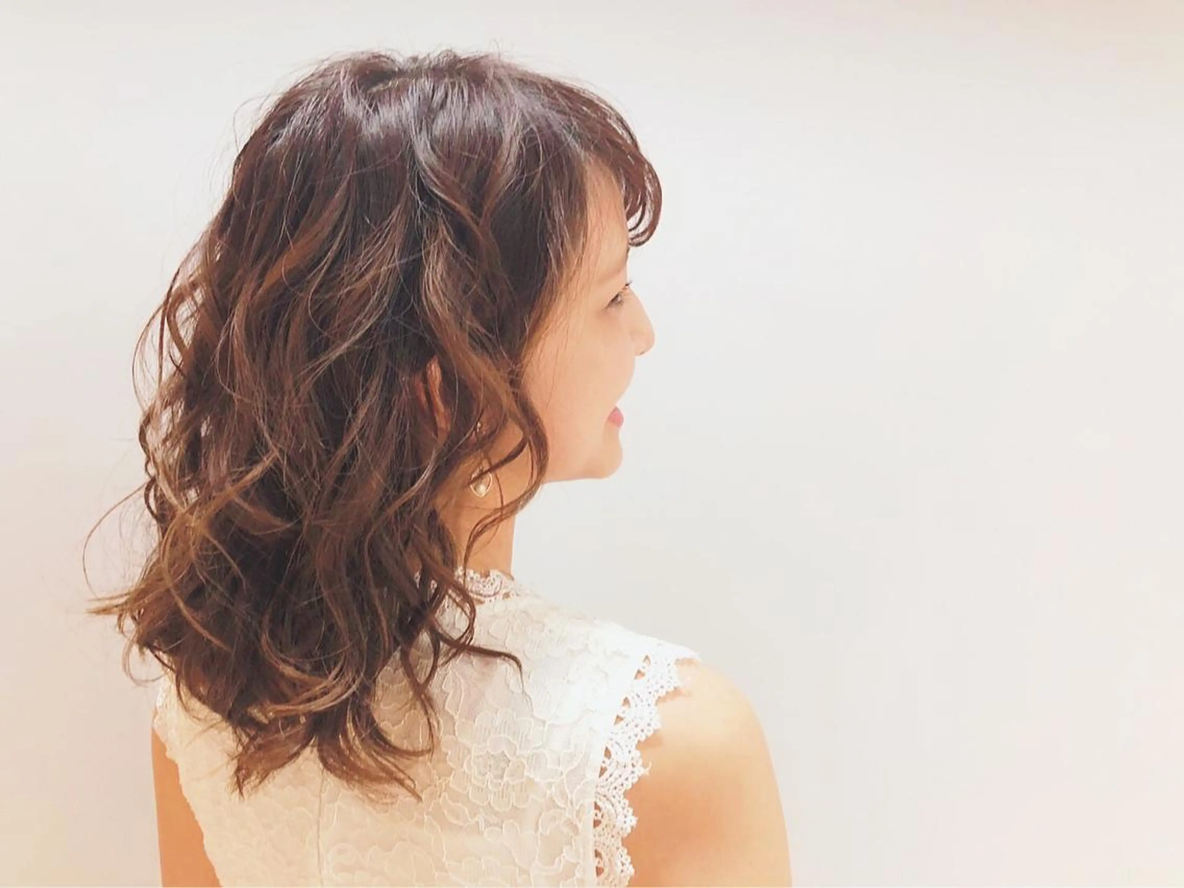 セミロング パーマ カット ヘアカラー パーマ トリートメント 髪質改善✨透明感カラ ー🌈シエルブルーのヘアスタイル