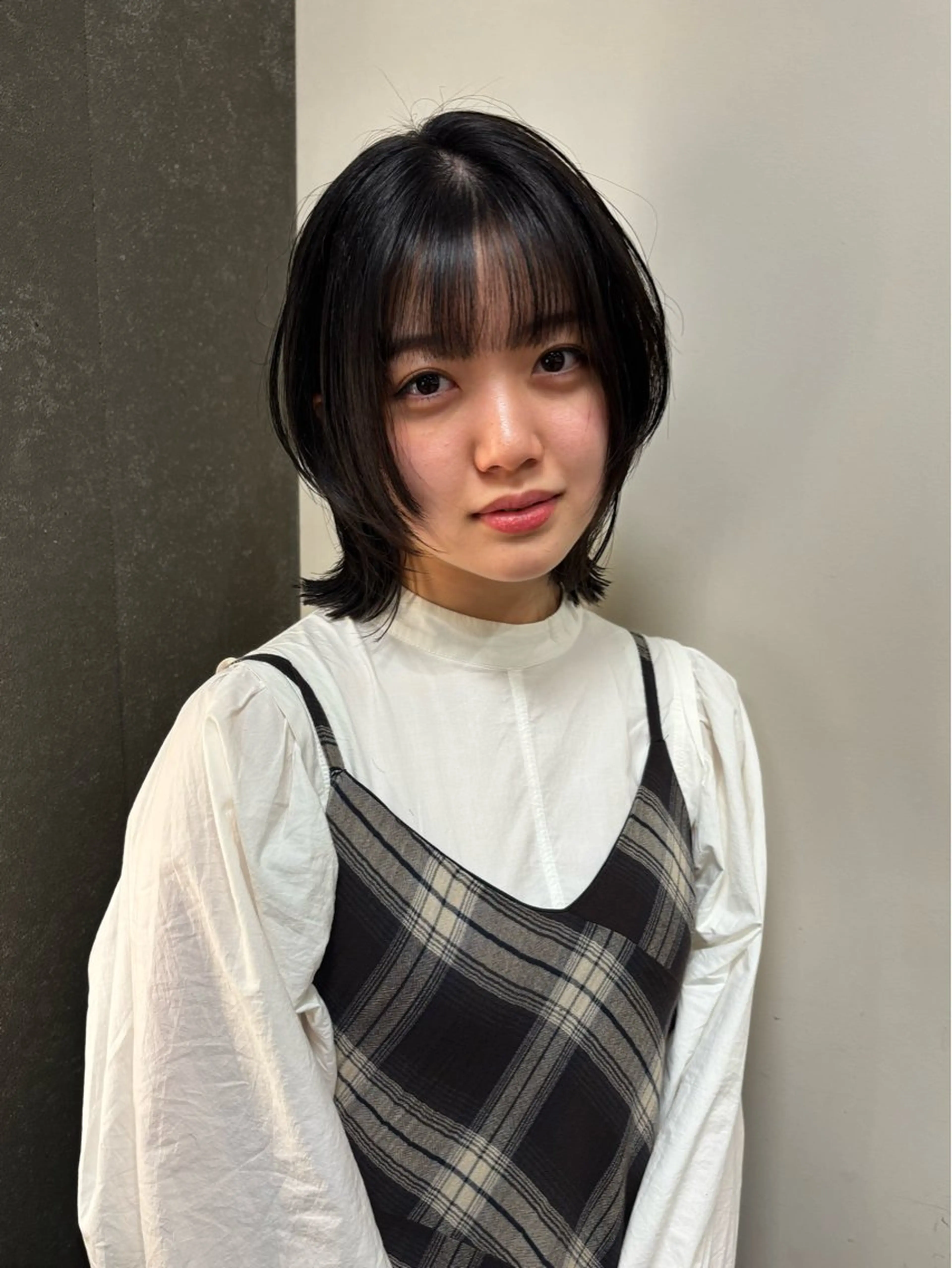 ミディアム 顔まわりレイヤー レイヤーカット ボブ/ショート カオリのヘアスタイル