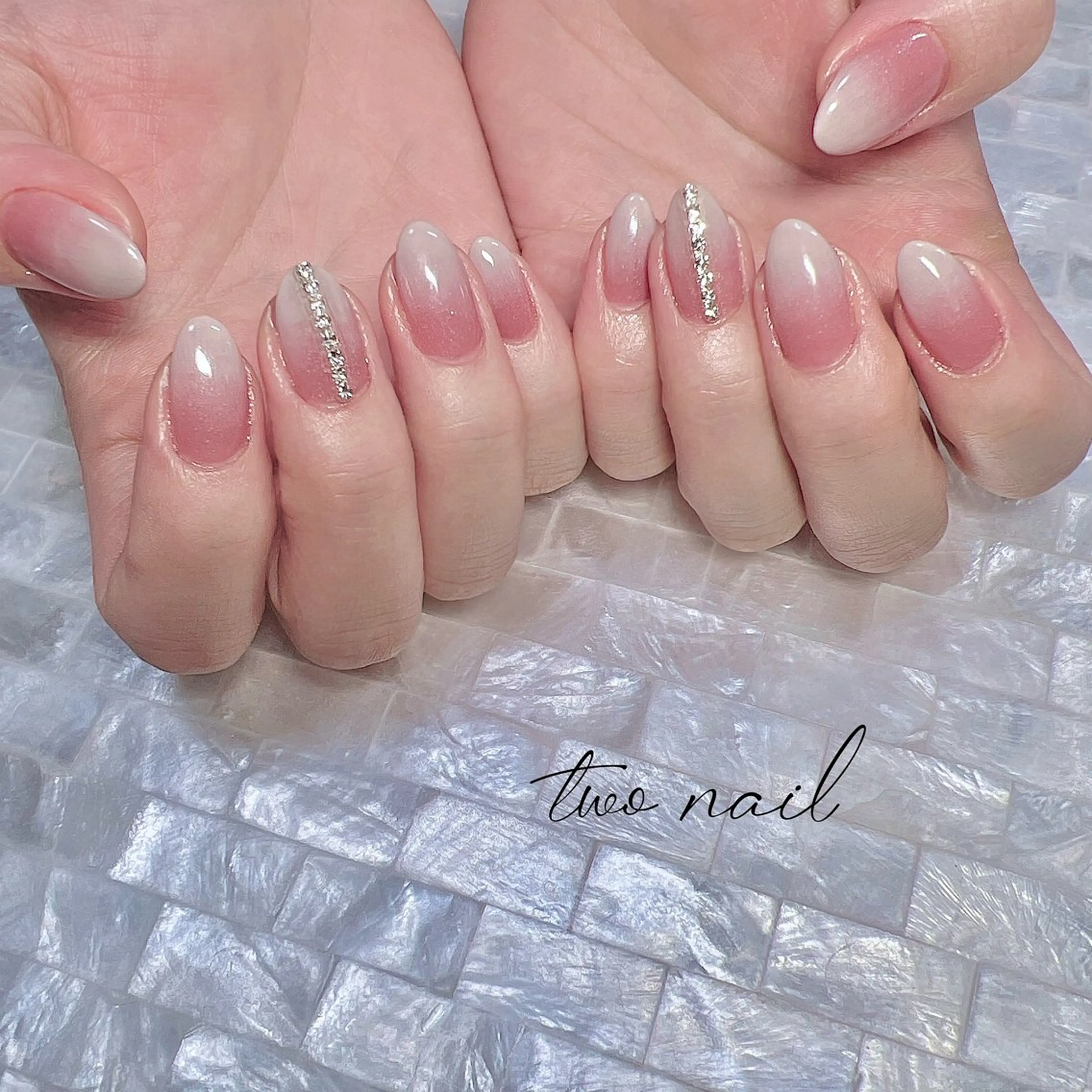 ネイル アートネイル ネイルチップ ホワイト ハンドネイル two nailのネイルデザイン
