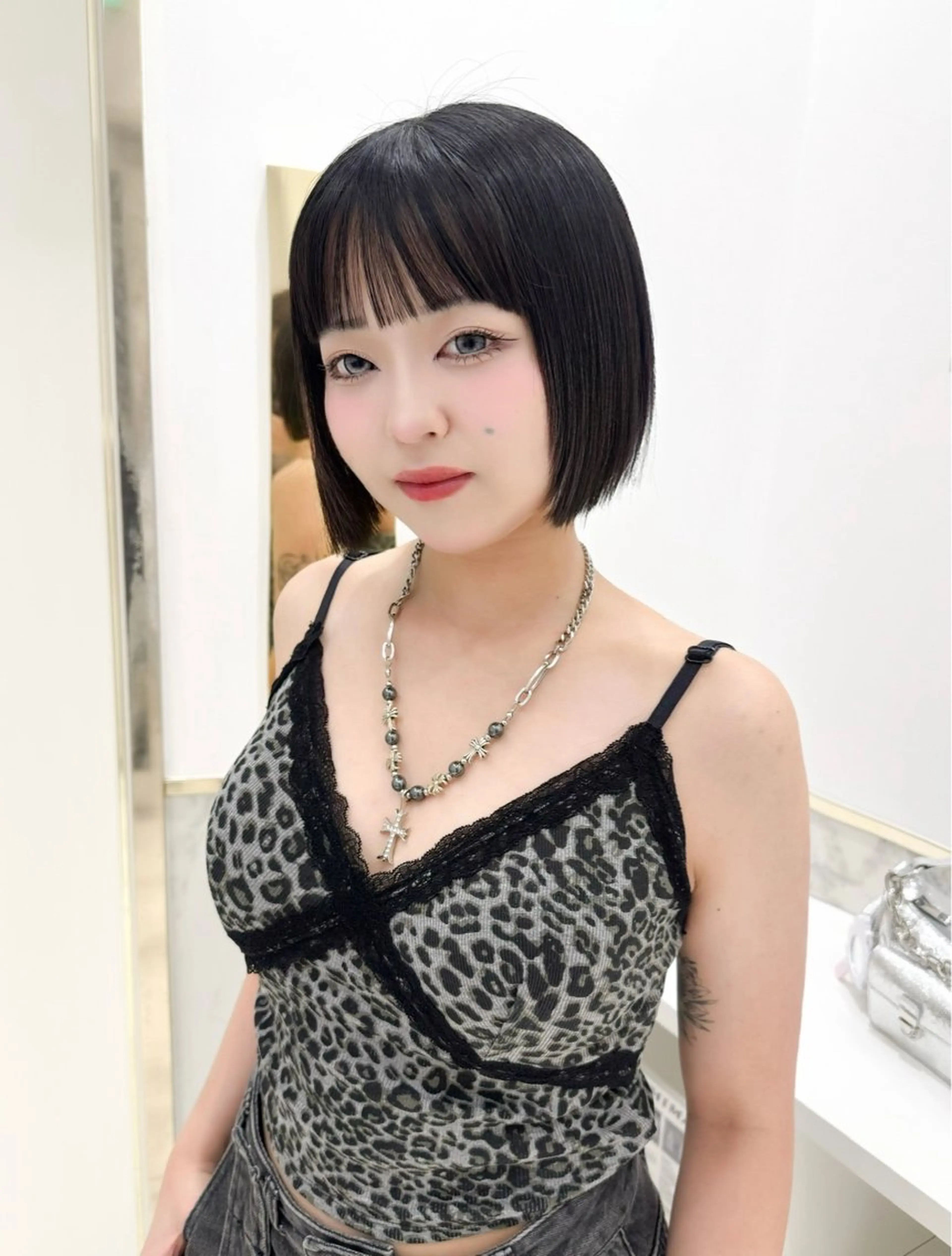 ショート カラー ヘアアレンジ カット ヘアカラー トリートメント ヘッドスパ ヘアセット 縮毛矯正🤍 盛れるボブ/ひかりのヘアスタイル