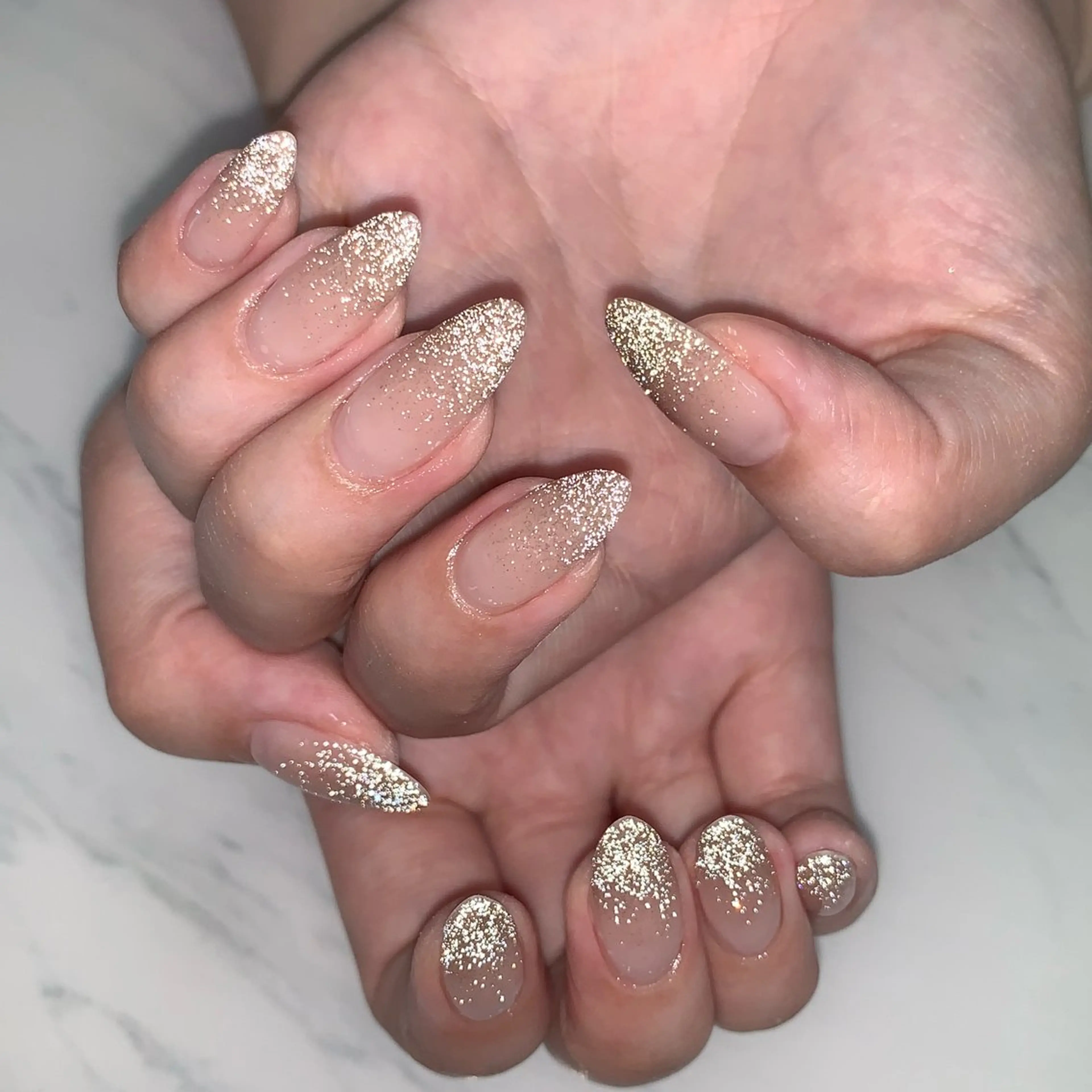 ネイル オーロラネイル 長さ出し フットネイル ジェルネイル キラキラネイル ハンドネイル インフィニティ ネイルサロンのネイルデザイン