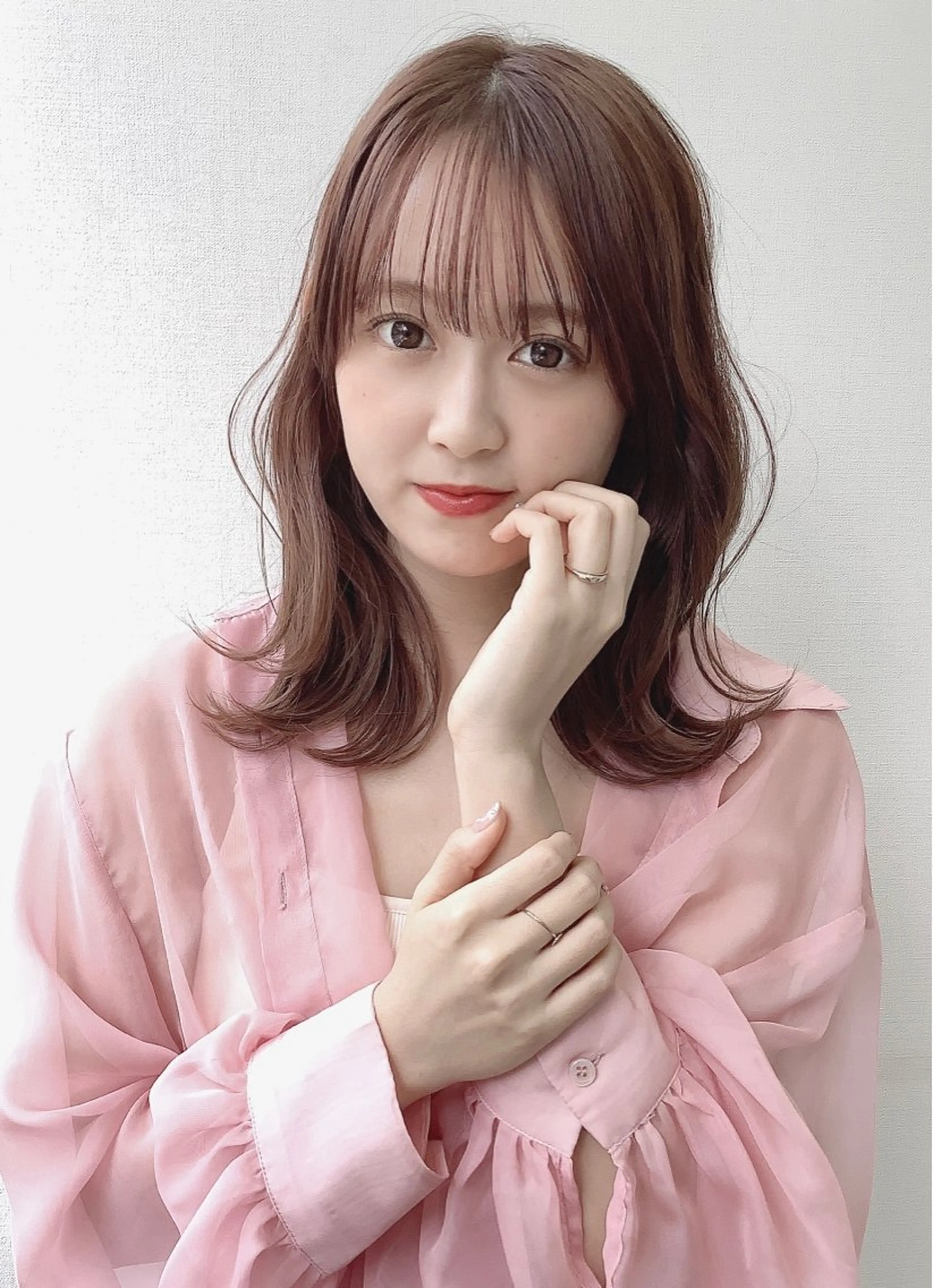 セミロング カレンダー 弁天町Tomoのヘアスタイル