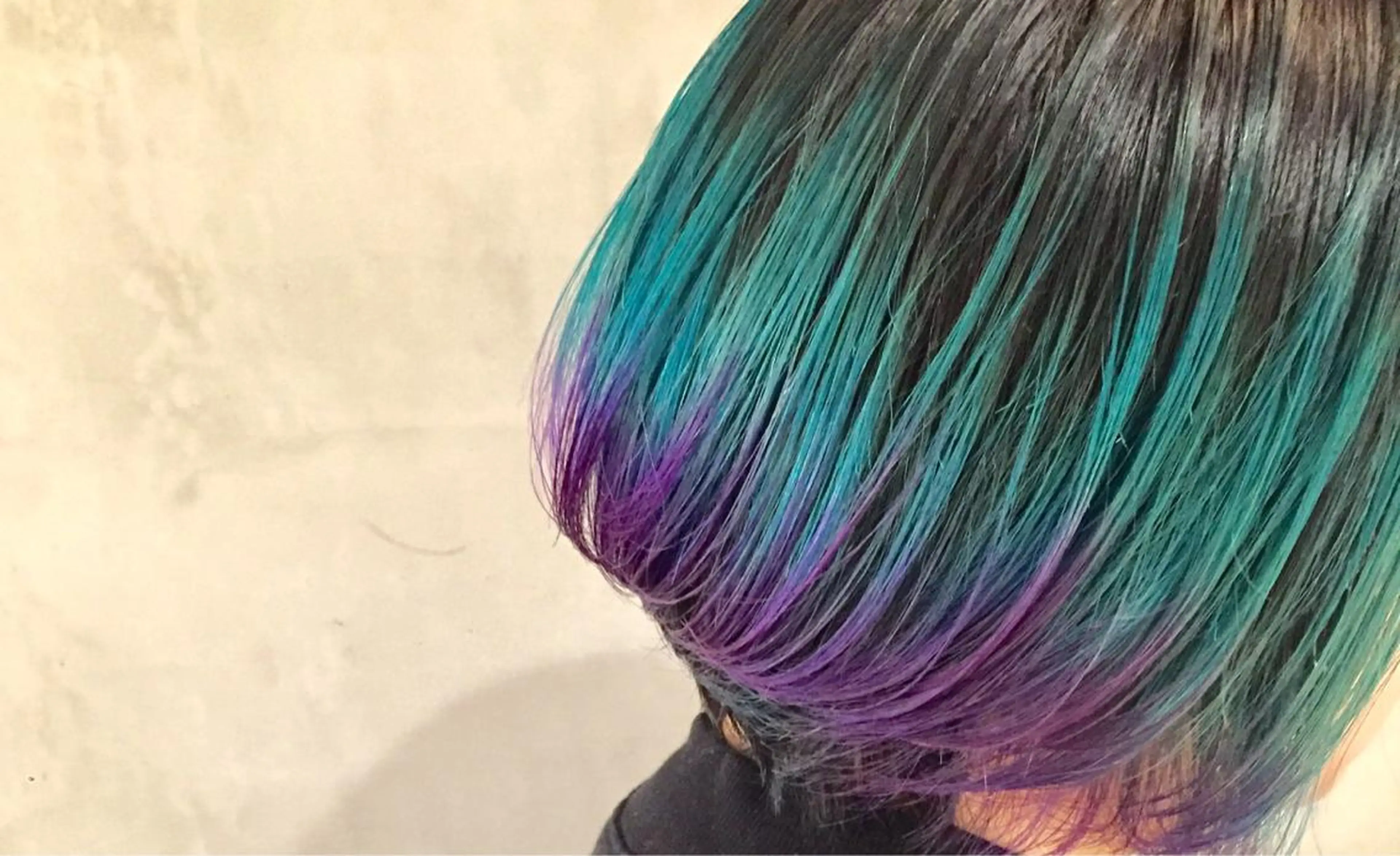 ショート カラー ブルーカラー 大西 直人のヘアスタイル