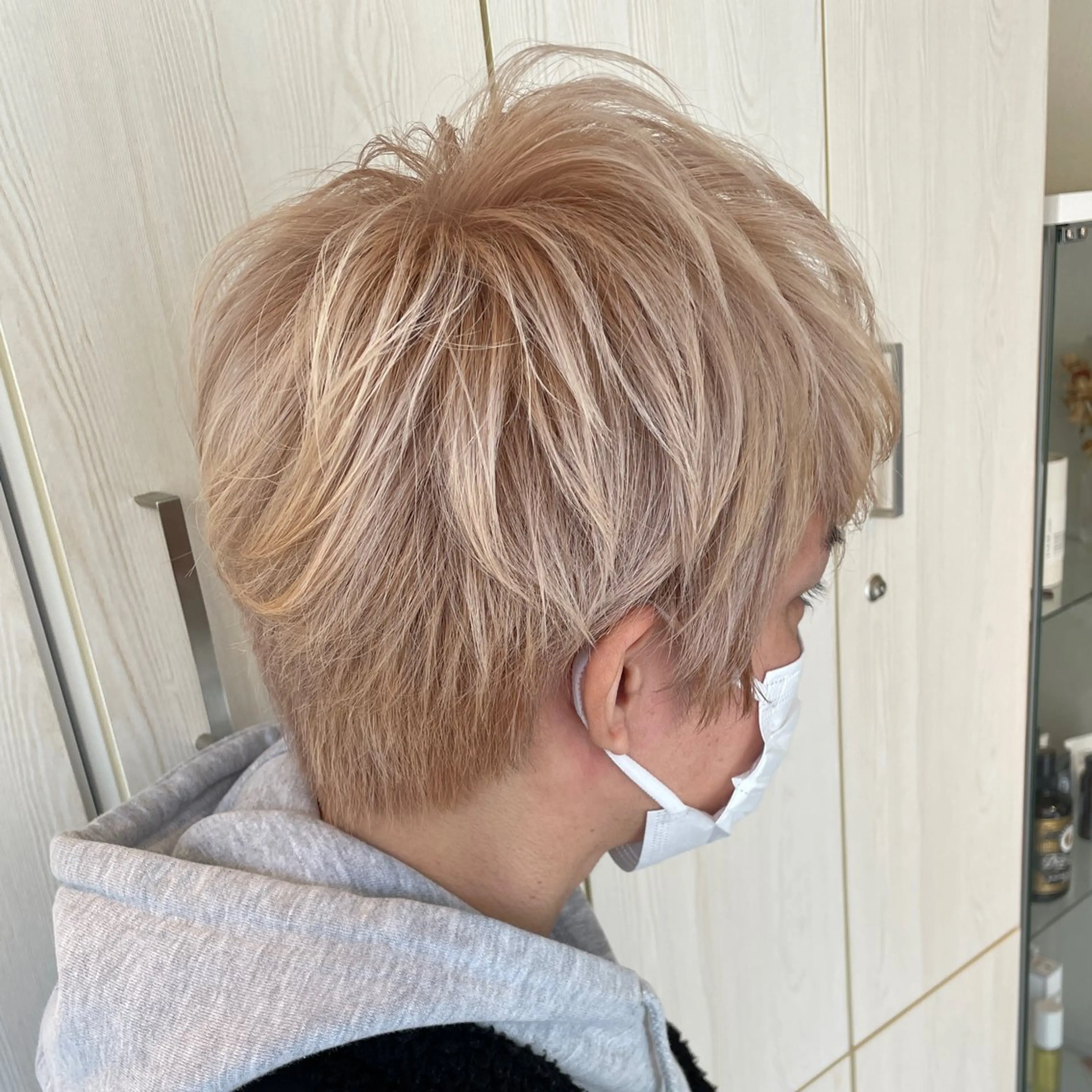 ショート カラー メンズ メンズハイライト メンズパーマ ハイライトカラー ハイライト カット ヘアカラー トリートメント 表参道メンズヘア ✂︎Masena✂︎のヘアスタイル