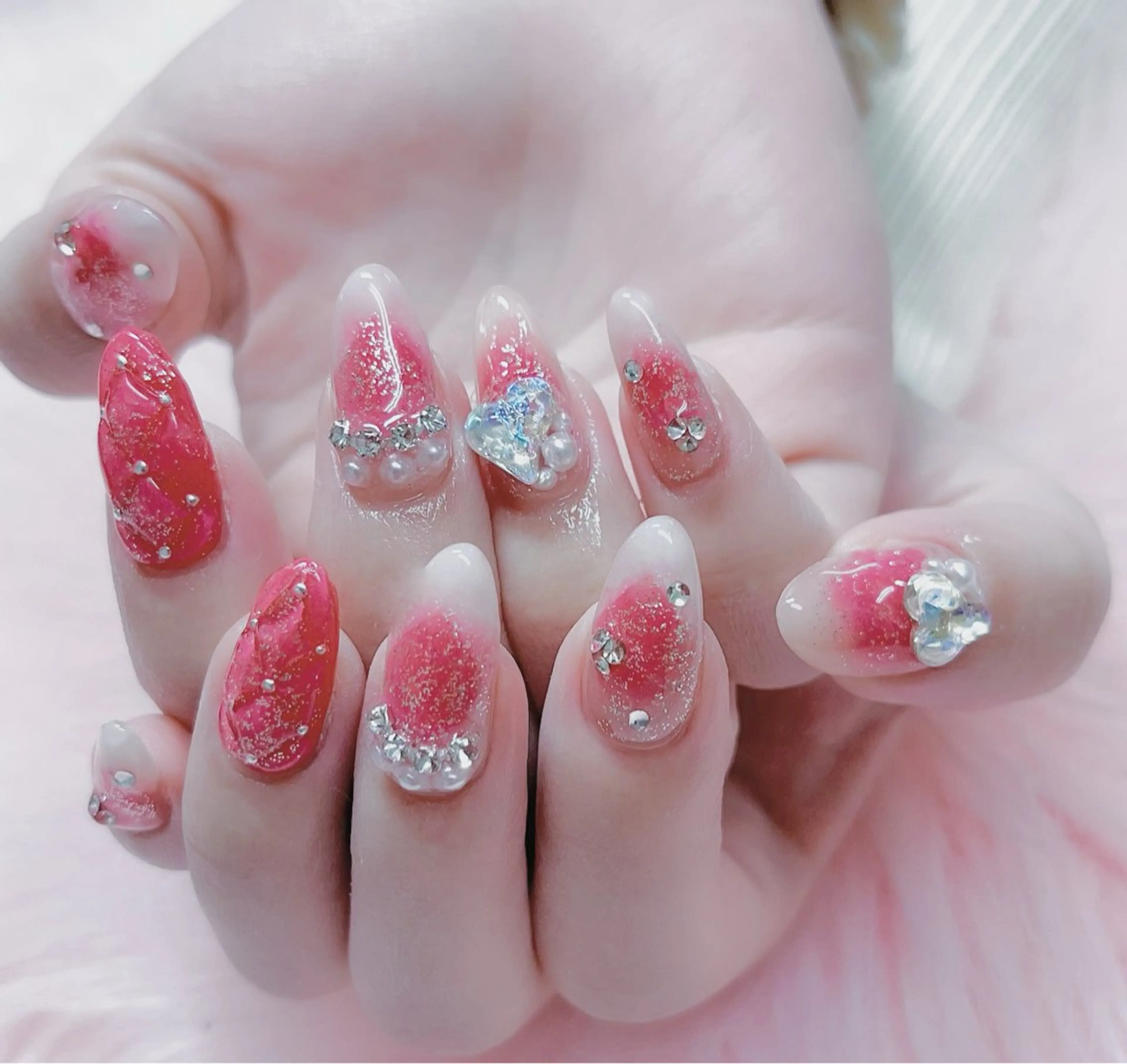 ネイル ハンドネイル MoonNail ユリ🌸のネイルデザイン