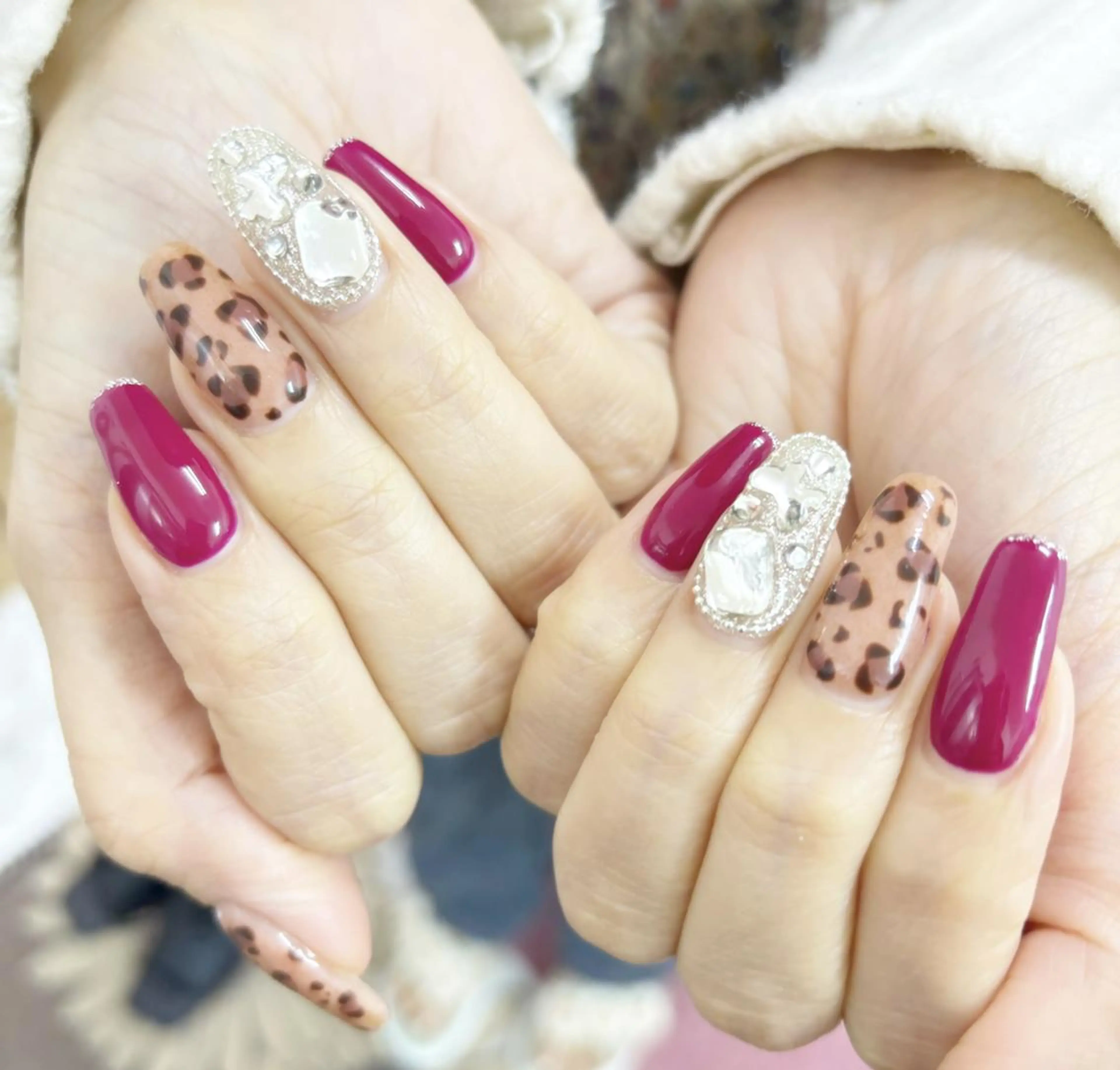 ネイル チークネイル 長さ出し フレンチネイル ジェルネイル ガラスフレンチ ハンドネイル リラネイル Aikenのネイルデザイン