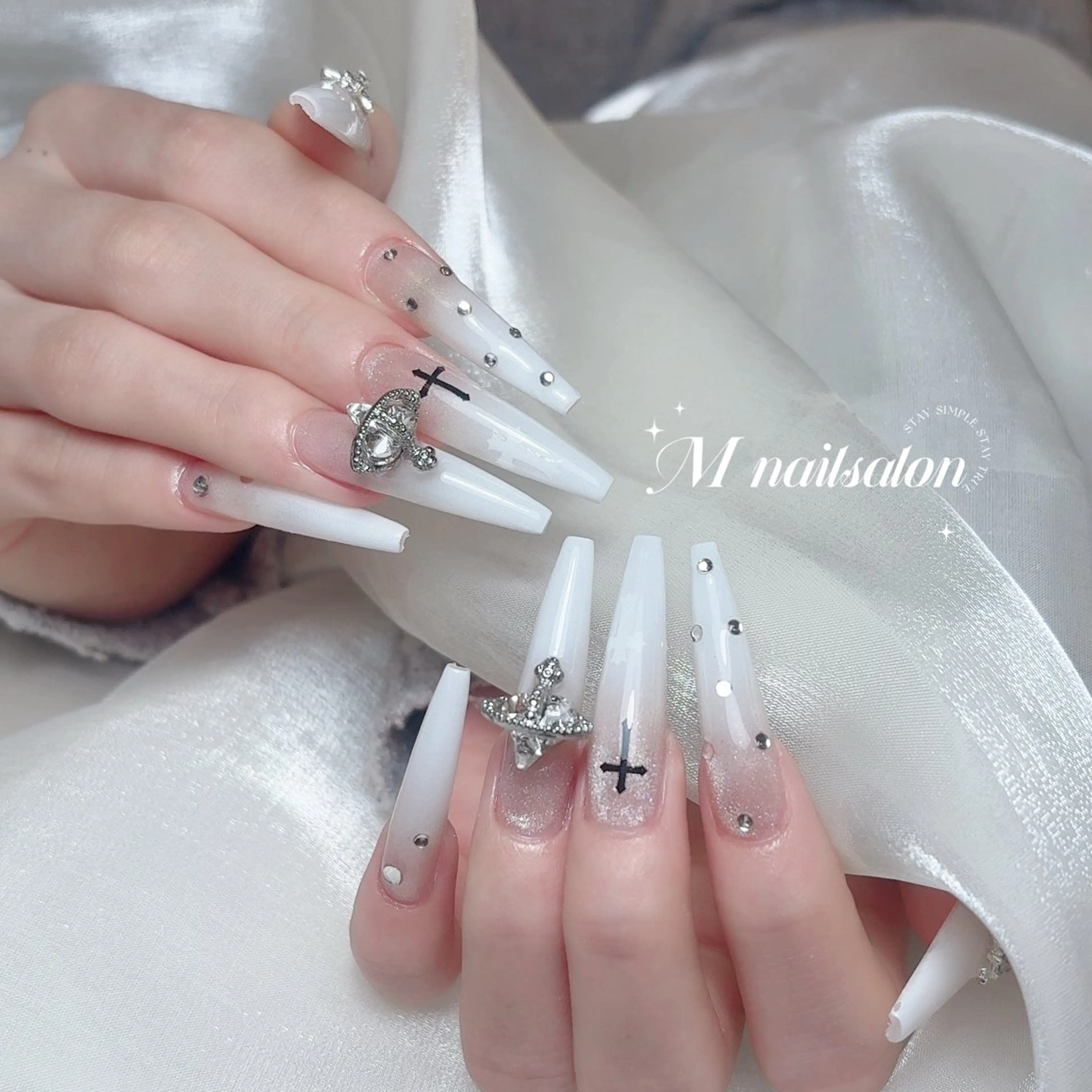 ネイル ハンドネイル M🌷nail 長さだし専門店のネイルデザイン