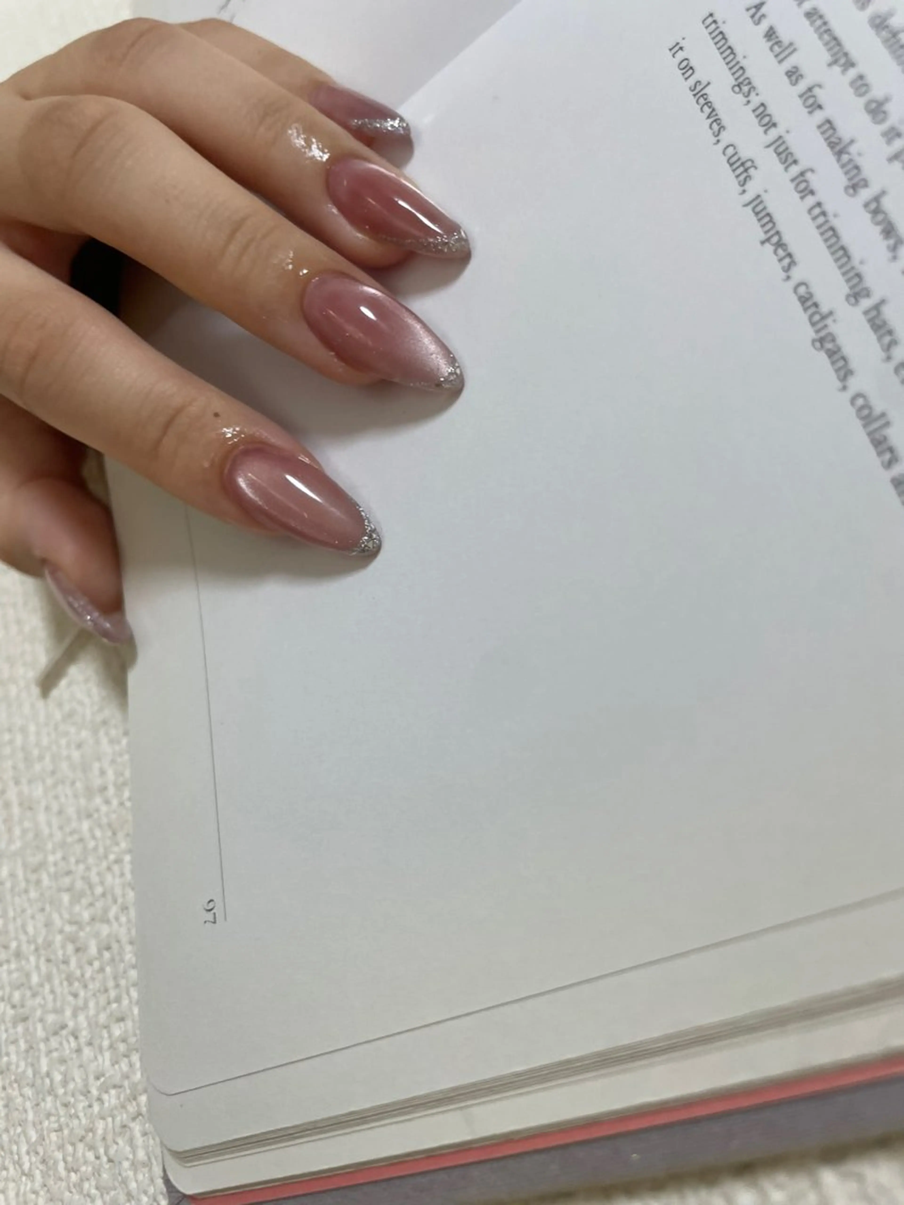 ネイル キラキラネイル 韓国ネイル マグネットネイル ワンホンネイル ハンドネイル フットネイル chai大阪上本町 sayakaのネイルデザイン