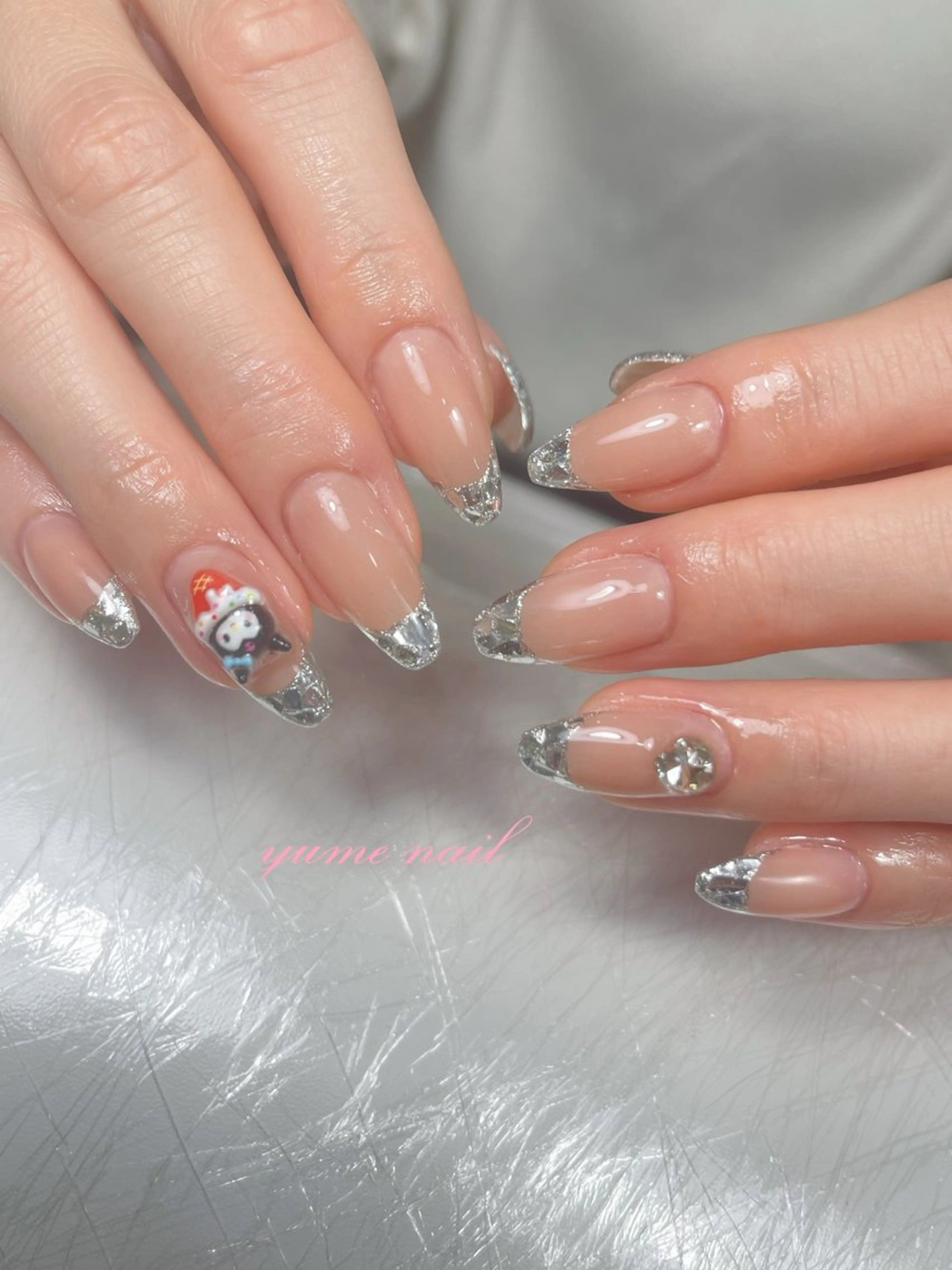 ミディアム ヒエン NAILのネイルデザイン