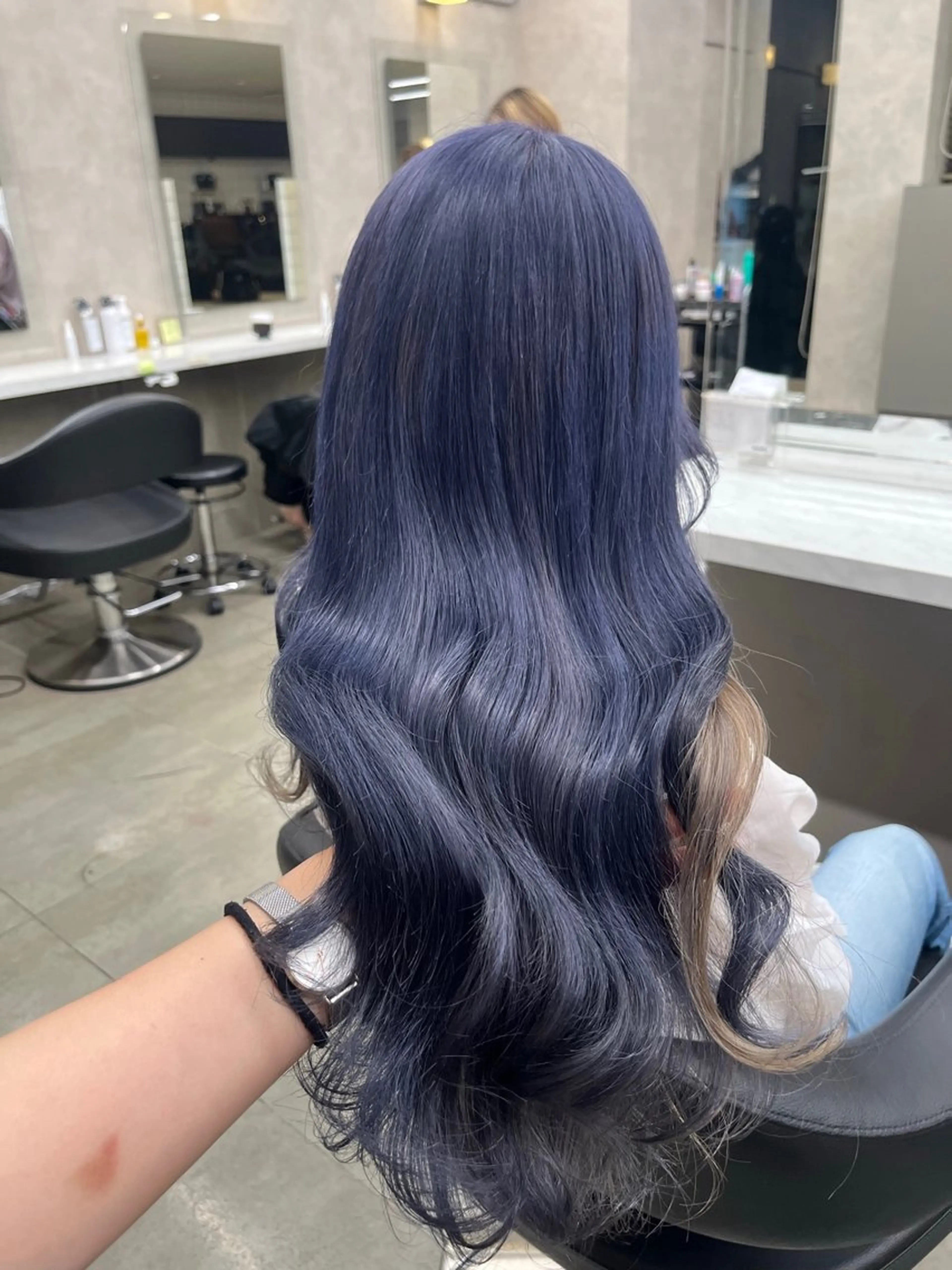 セミロング ヘアカラー トリートメント ヘッドスパ ヘアセット 寒色＆ブリーチ特化 寒色MiOのヘアスタイル