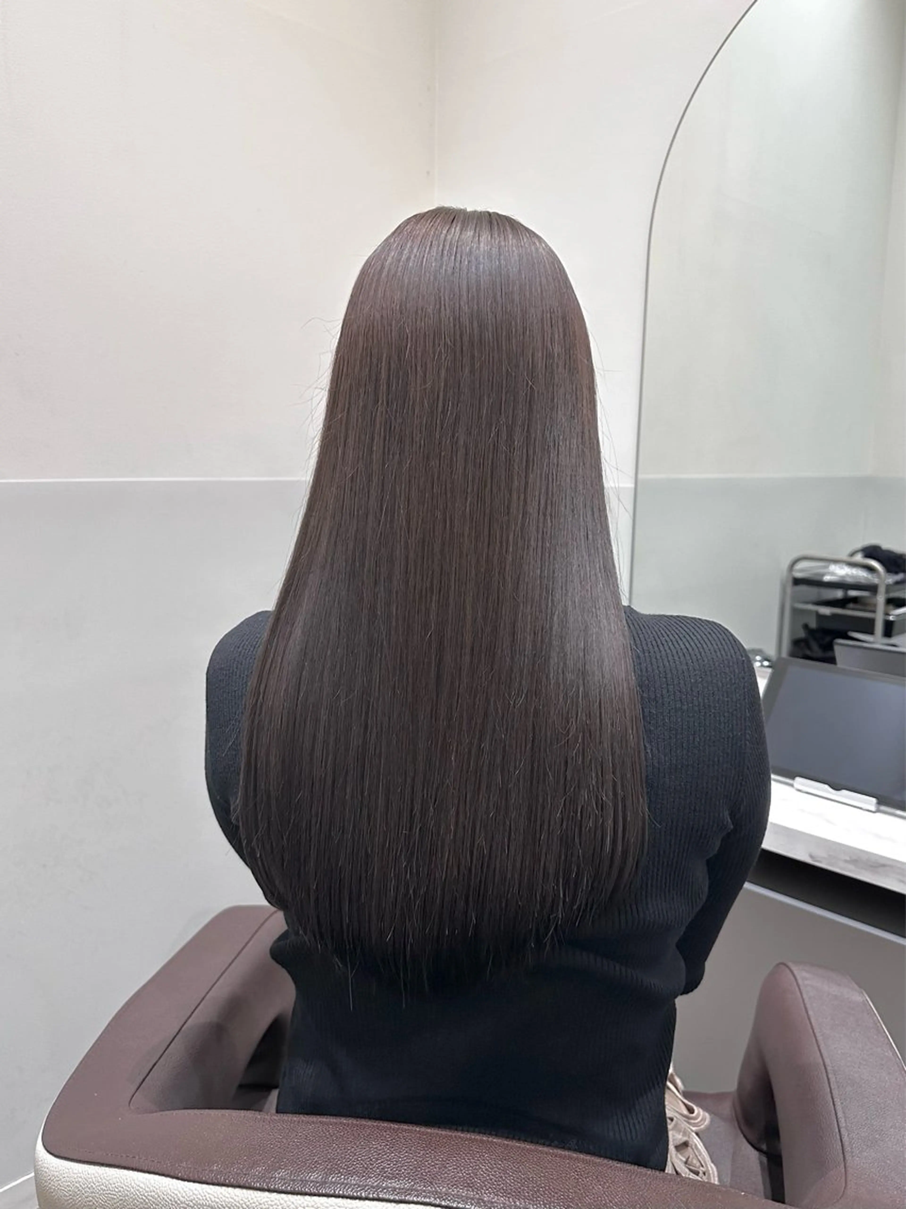 ロング カラー ブリーチ グレージュ ラベンダーカラー ラベンダーグレージュ ラベンダーグレー ヘアカラー トリートメント 矢野 晃平のヘアスタイル