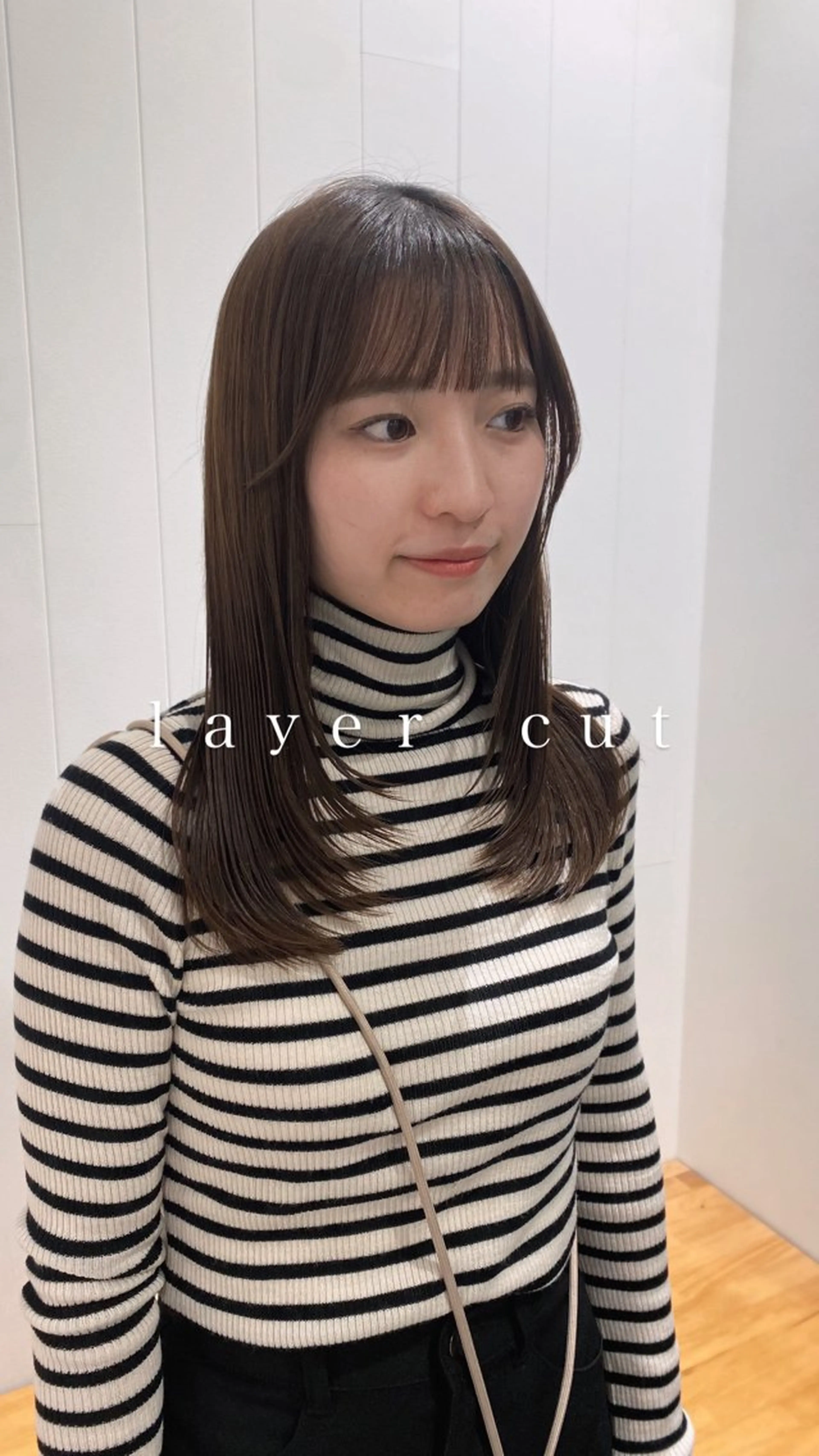 セミロング カラー レイヤーカット hair shioのヘアスタイル