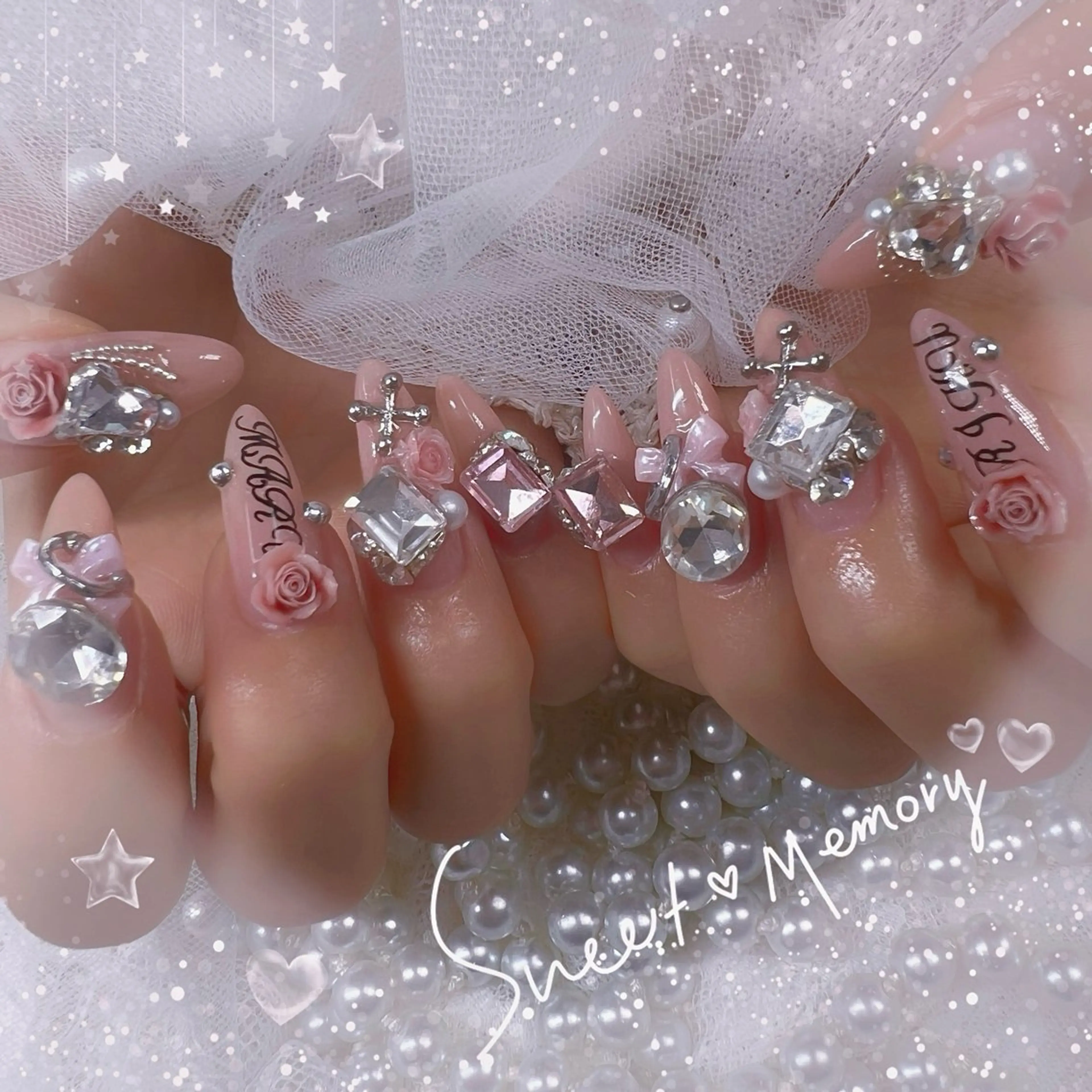 ネイル チークネイル フレンチネイル ガーリー ガラスフレンチ グラデーション ハンドネイル Chill Nailsalonのネイルデザイン