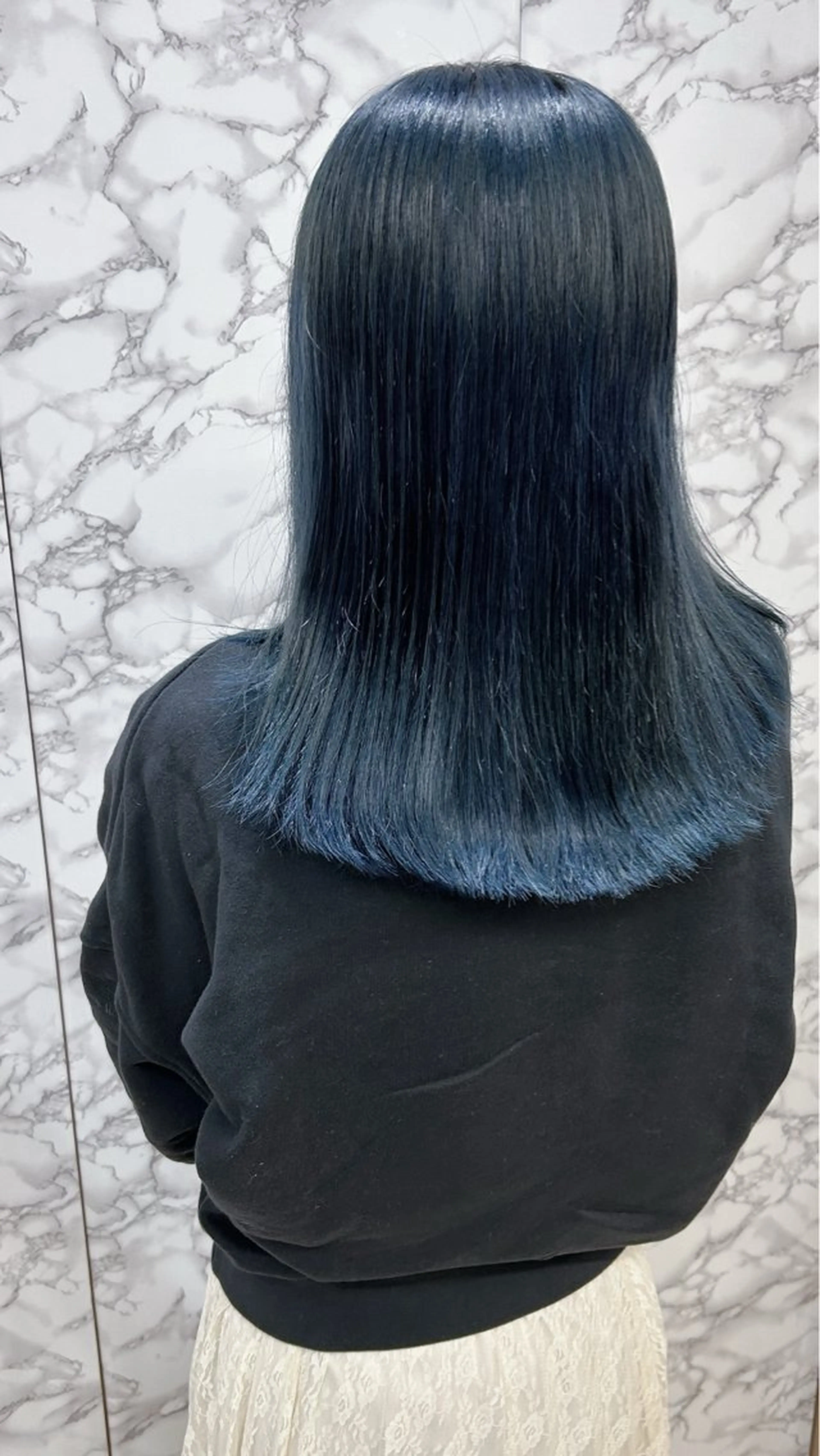 セミロング カラー ブリーチ ヘアカラー トリートメント est hair &beautyのヘアスタイル