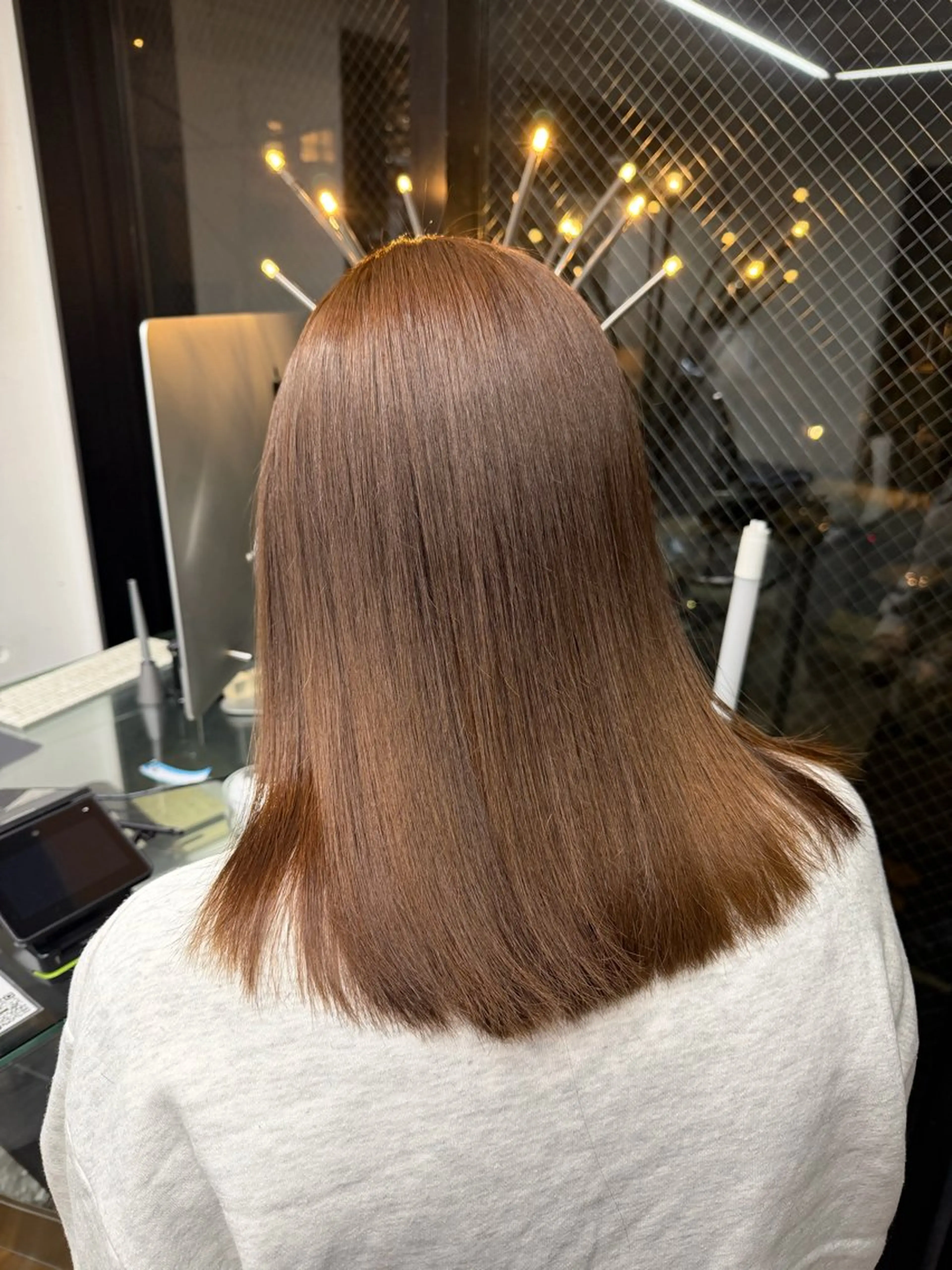 ミディアム パーマ 地毛風ストレート🫧 ／艶カラー／イズミのヘアスタイル