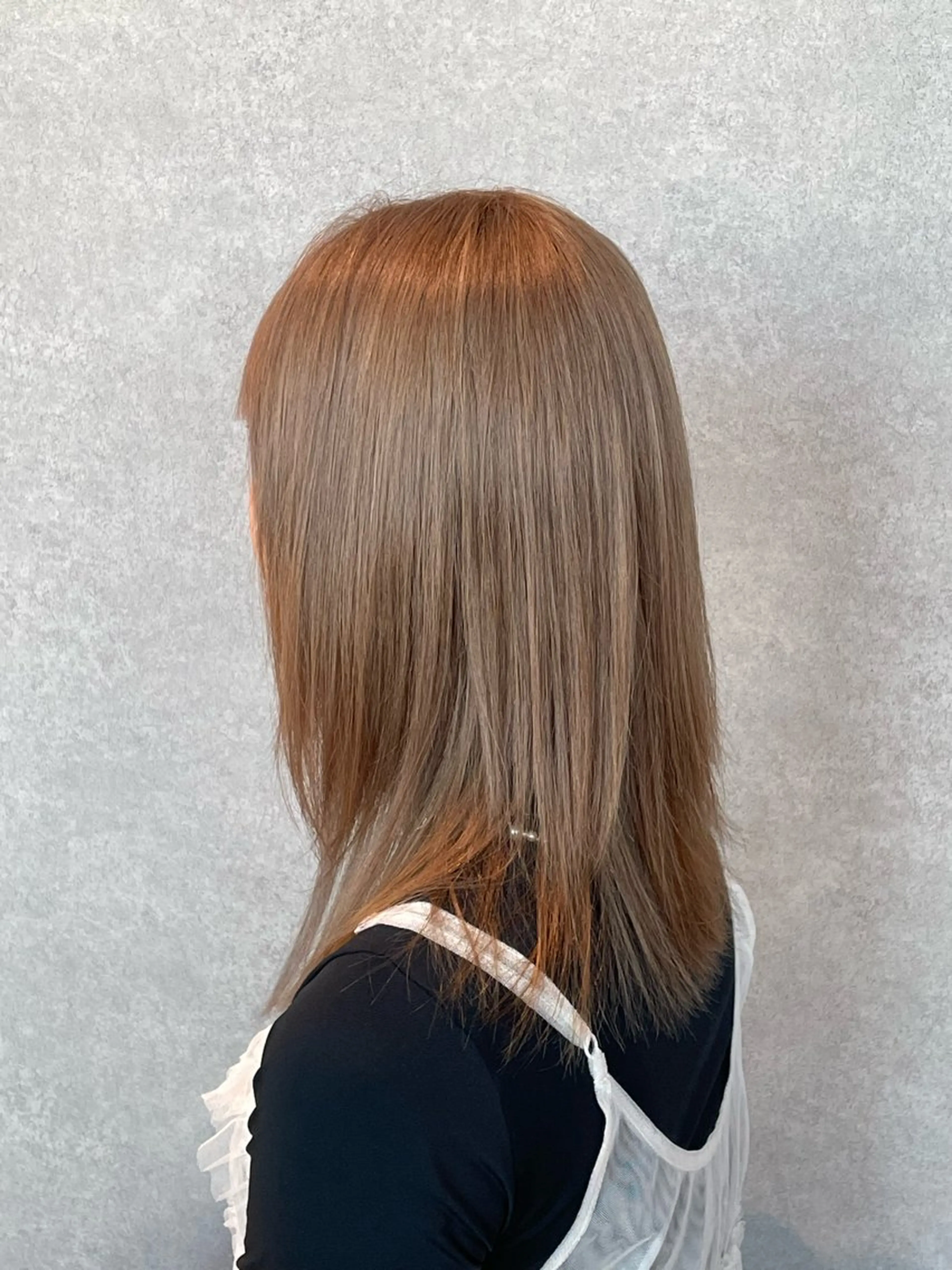 ミディアム 切りっぱなしボブ/ 蒲生四丁目/伊藤瑠唯のヘアスタイル