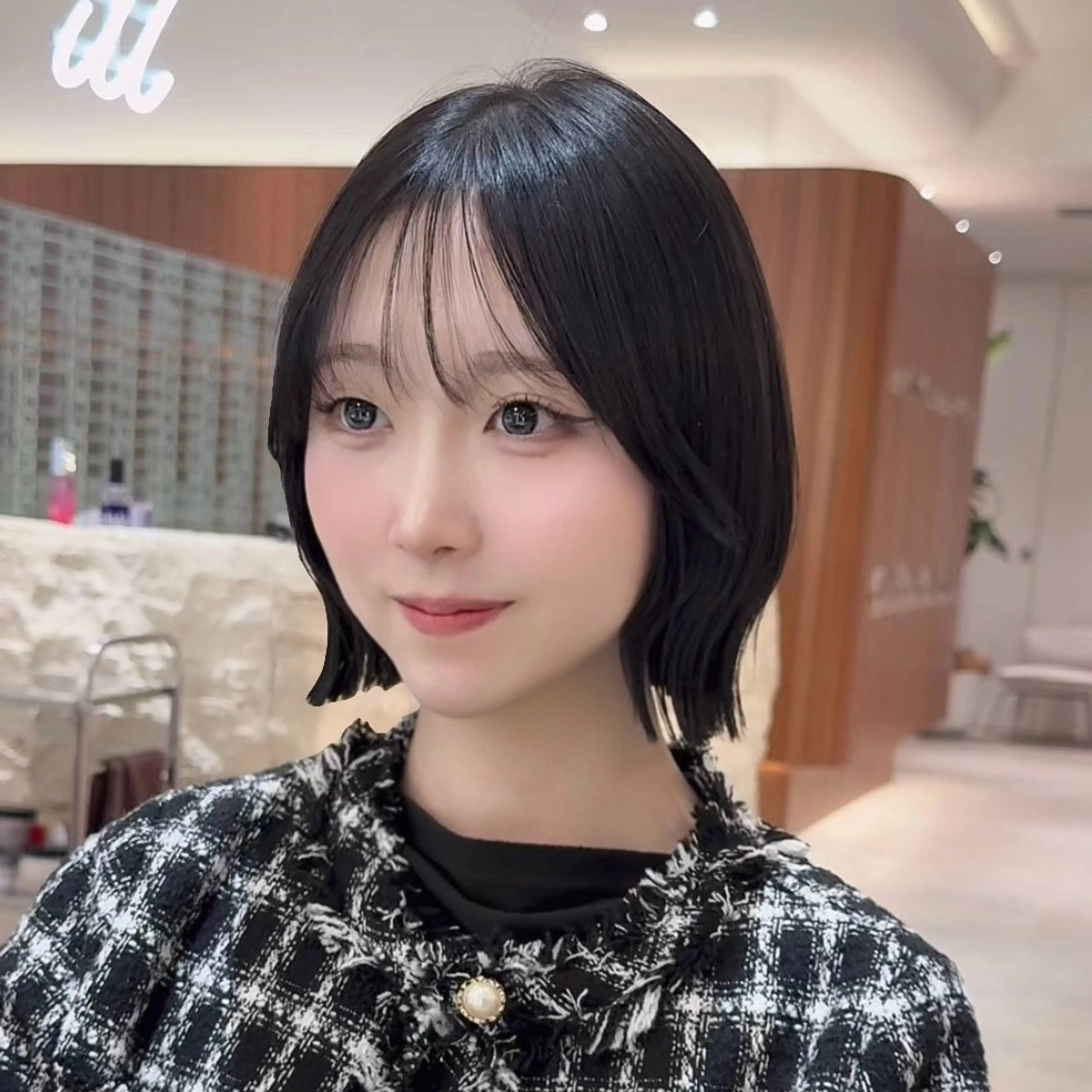 ミディアム カラー 切りっぱなしボブ ショートボブ ボブレイヤー 透明感カラー ボブ カット ヘアカラー トリートメント 田中航平/渋谷ボブ/ レイヤーボブのヘアスタイル