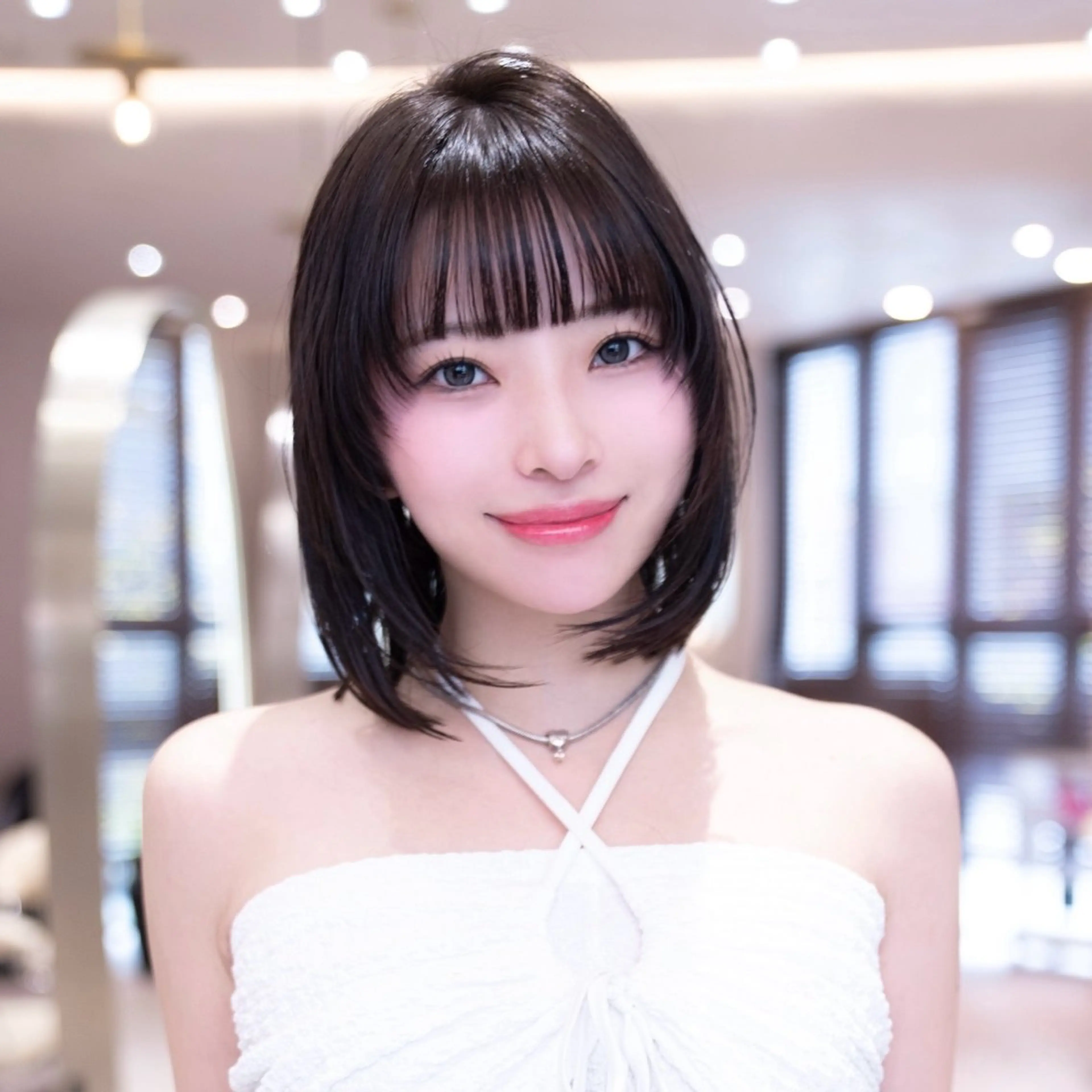 ミディアム カラー 切りっぱなしボブ ブリーチ ボブ 学生 韓国風ヘア カット トリートメント 新宿/韓国ボブ/ レイヤーボブしょうごのヘアスタイル