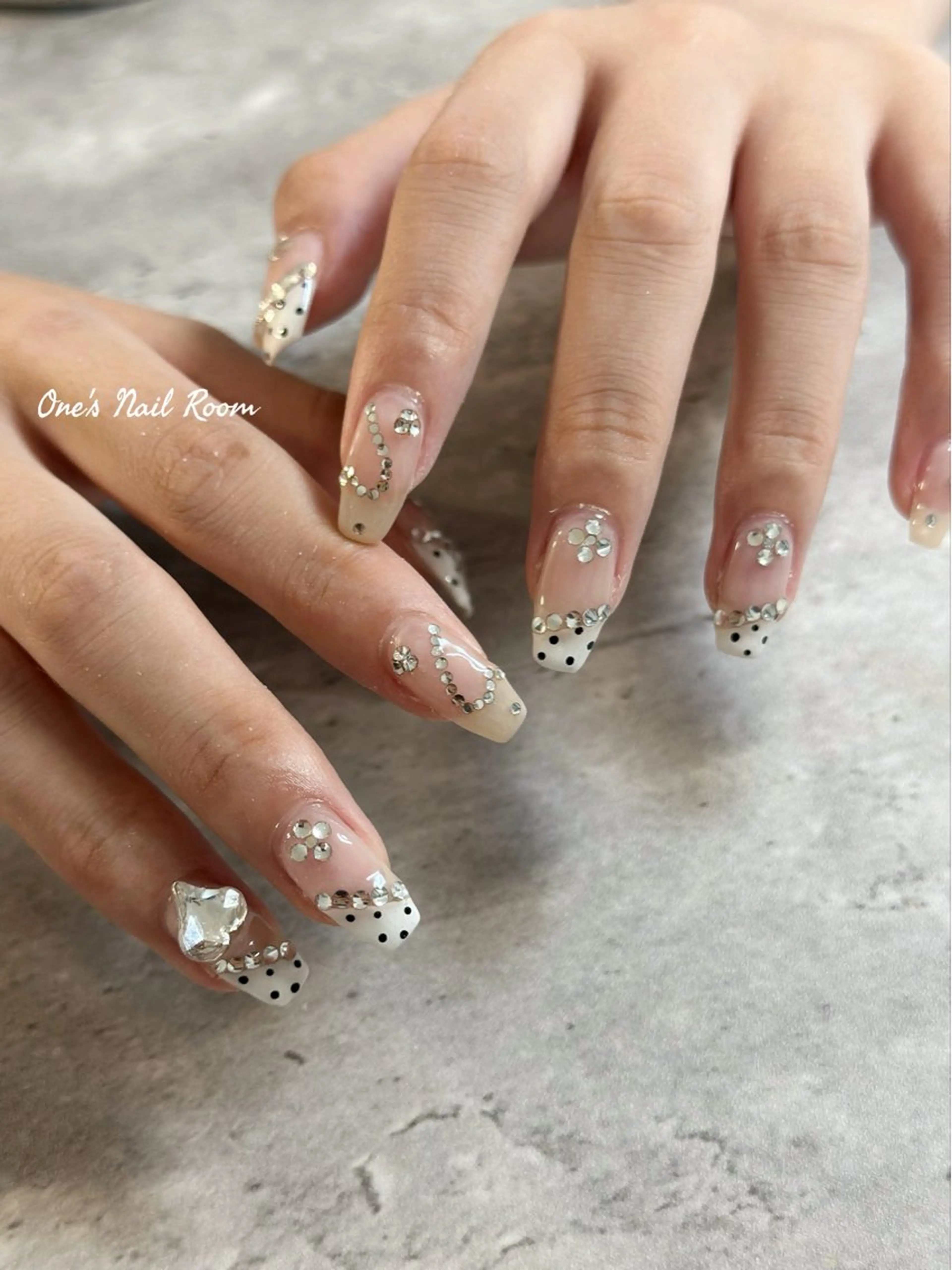 ネイル ハンドネイル One's Nail Roomのネイルデザイン