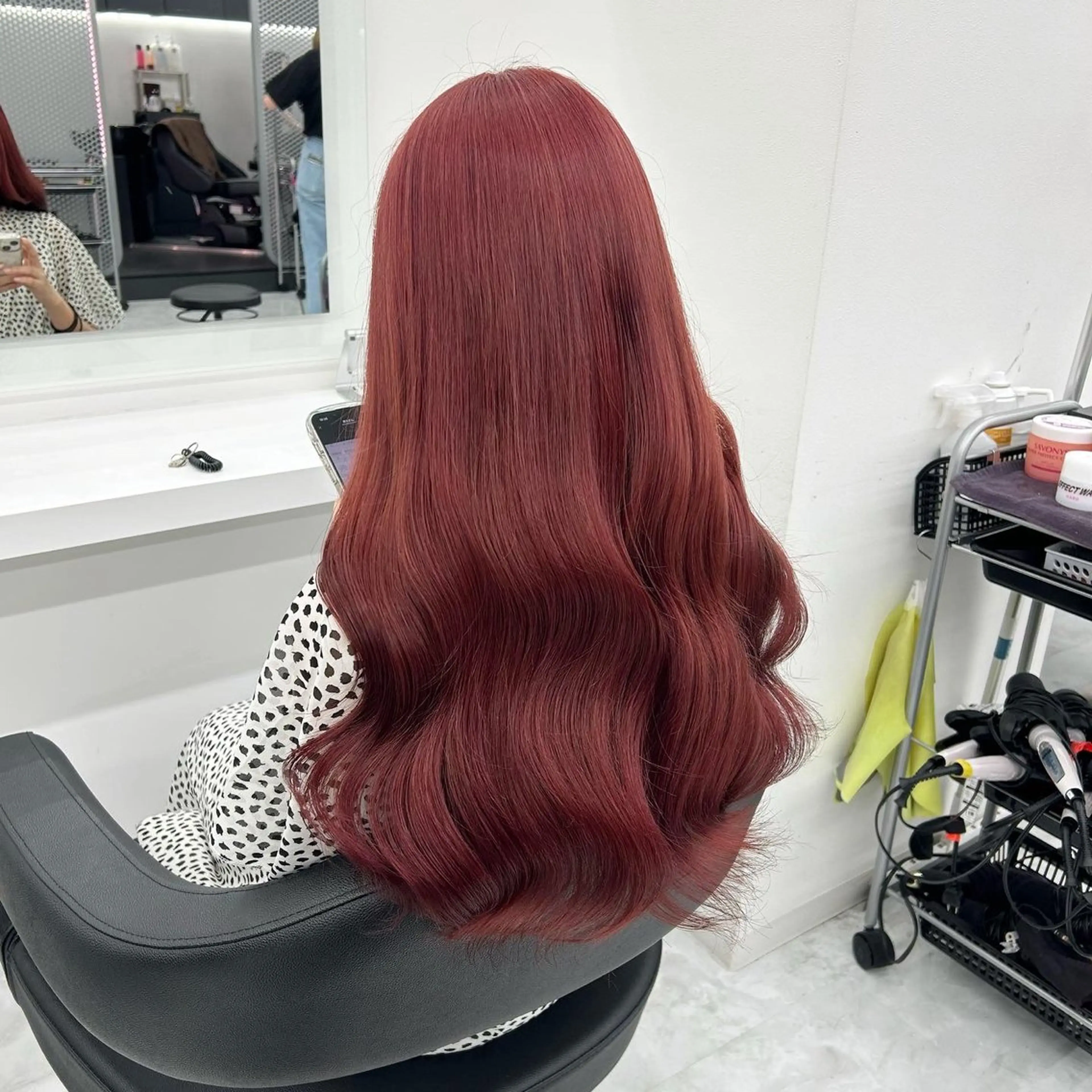 セミロング カラー ヘアアレンジ ヘアカラー トリートメント mai🍑暖色カラー /レイヤー💖のヘアスタイル