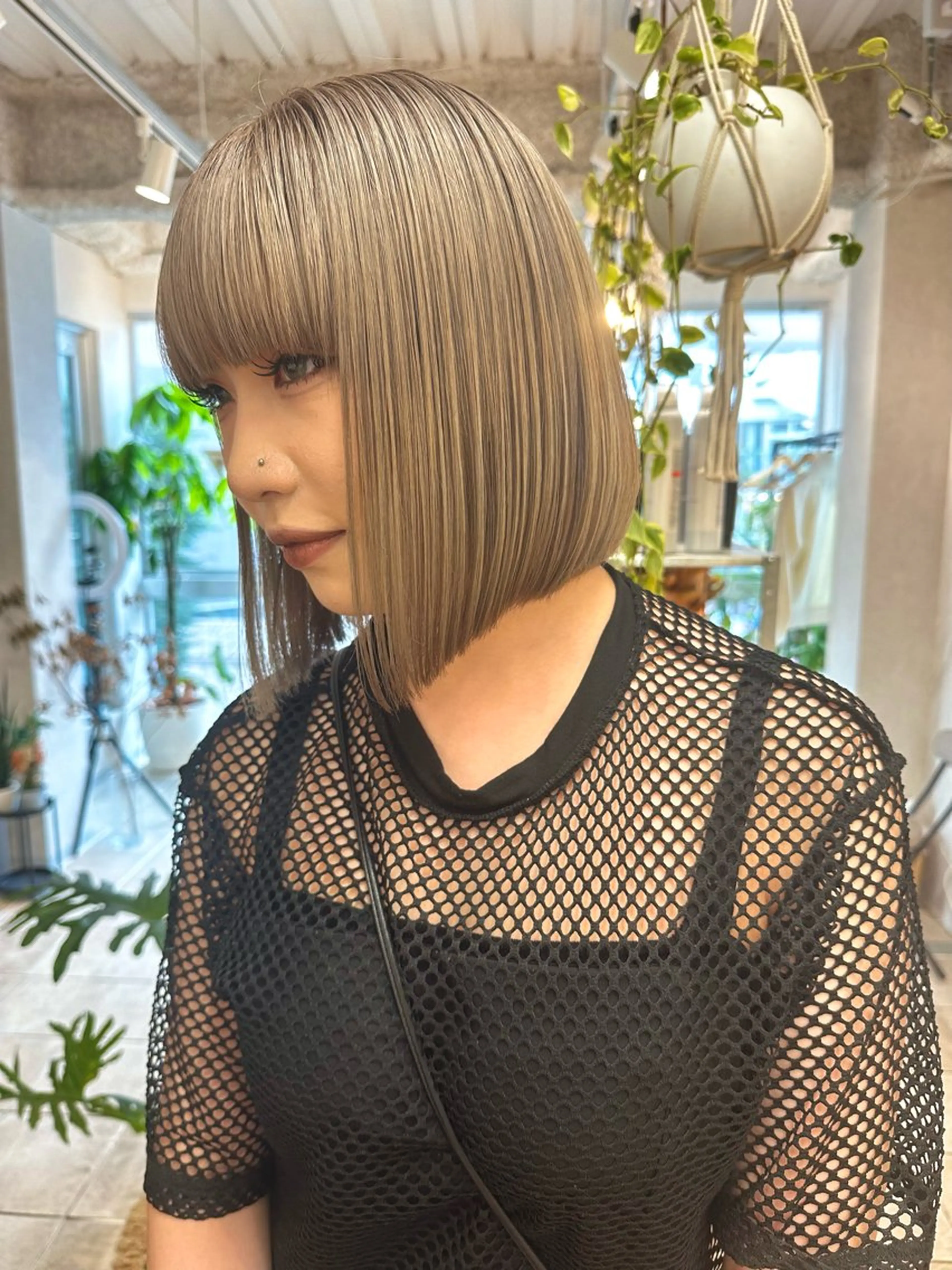 ショート カラー ベージュカラー broocH 清水 駿【デザインカラー】のヘアスタイル