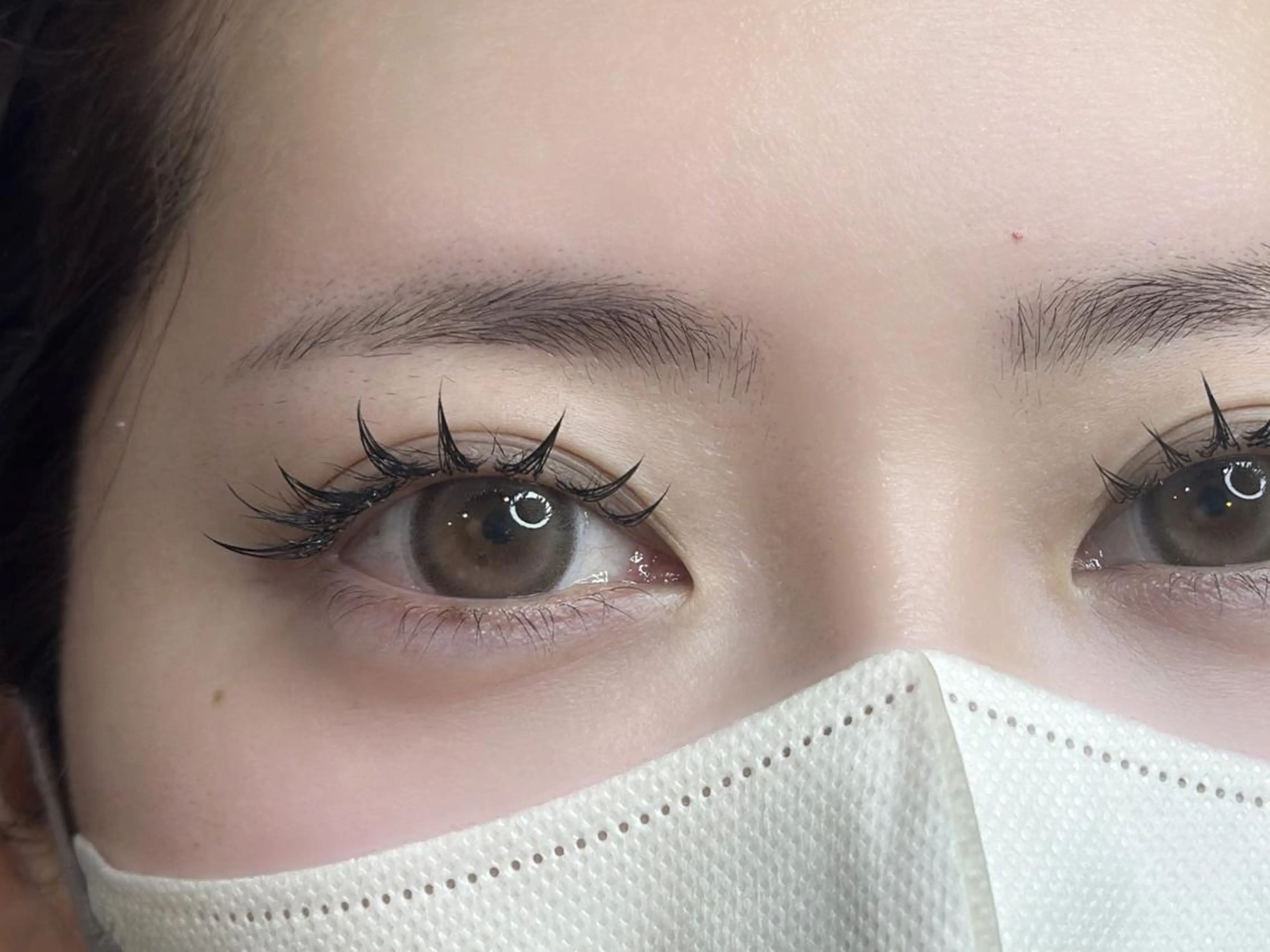 マツエク・マツパ 束感まつ毛 カラーマツエク フラットラッシュ パリジェンヌラッシュリフト まつげパーマ ミユ 横浜のマツエク・マツパデザイン