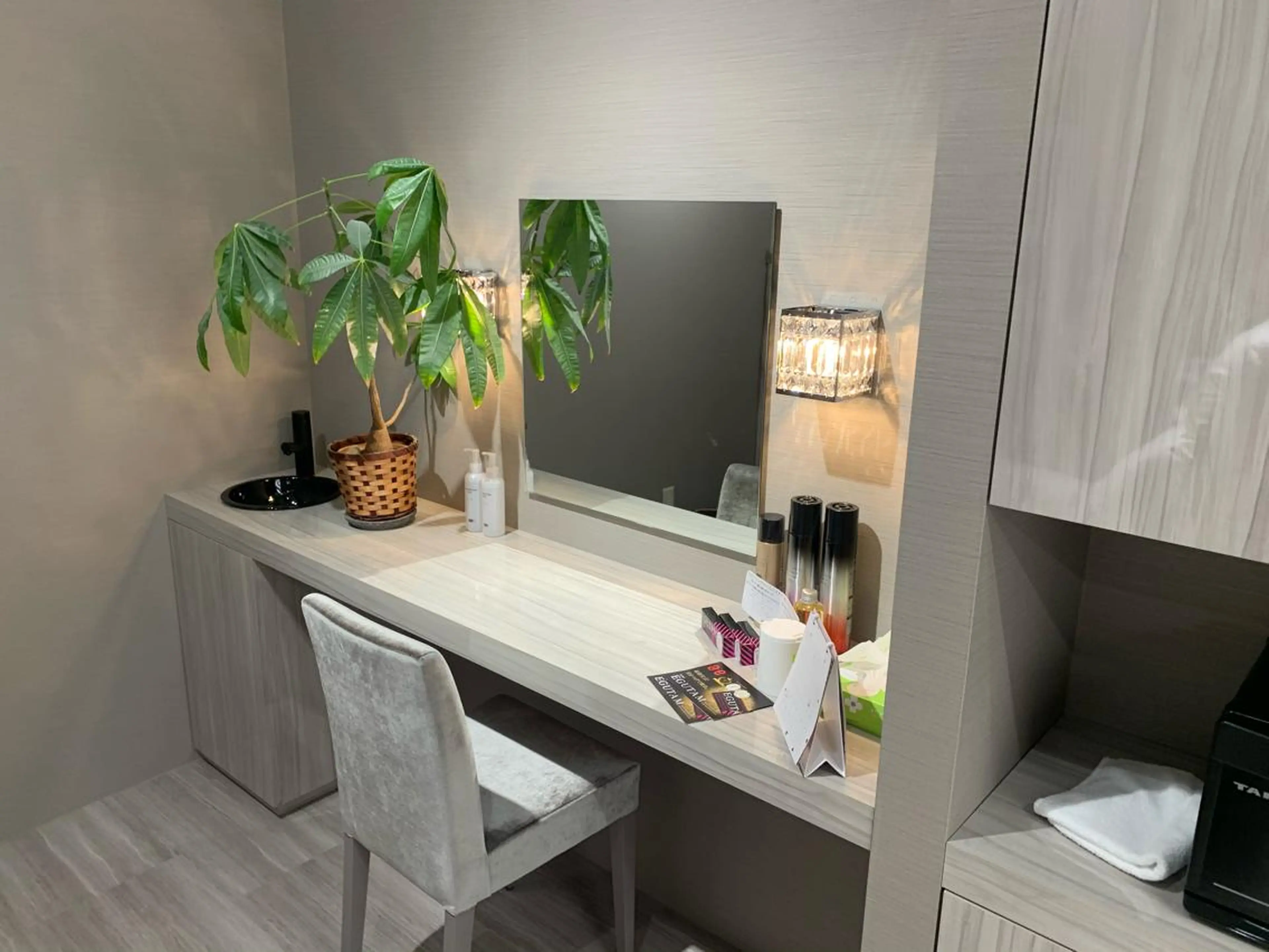 マツエク・マツパ 久保 純那の眉毛・アイブロウイメージ