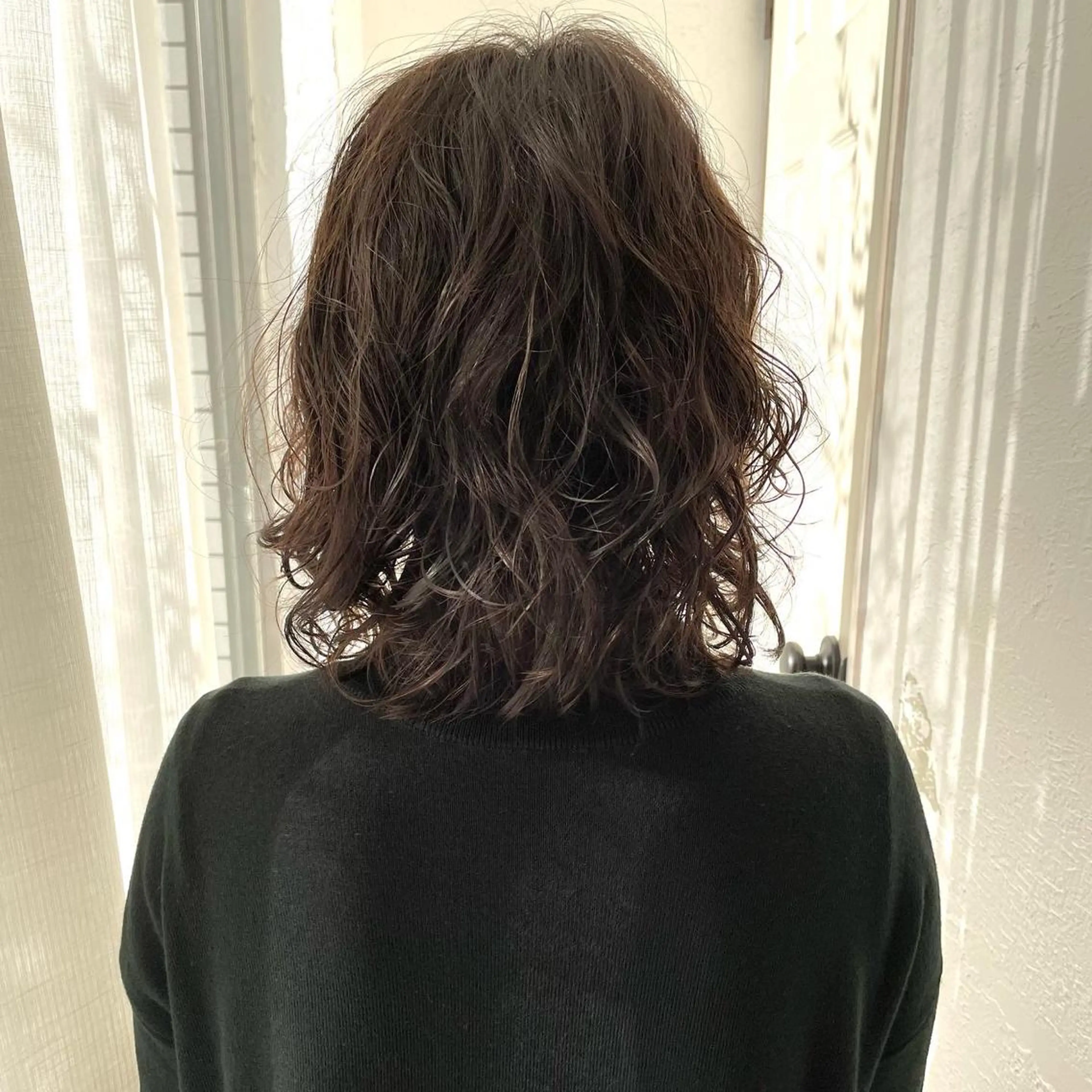 ミディアム fio マナミのヘアスタイル