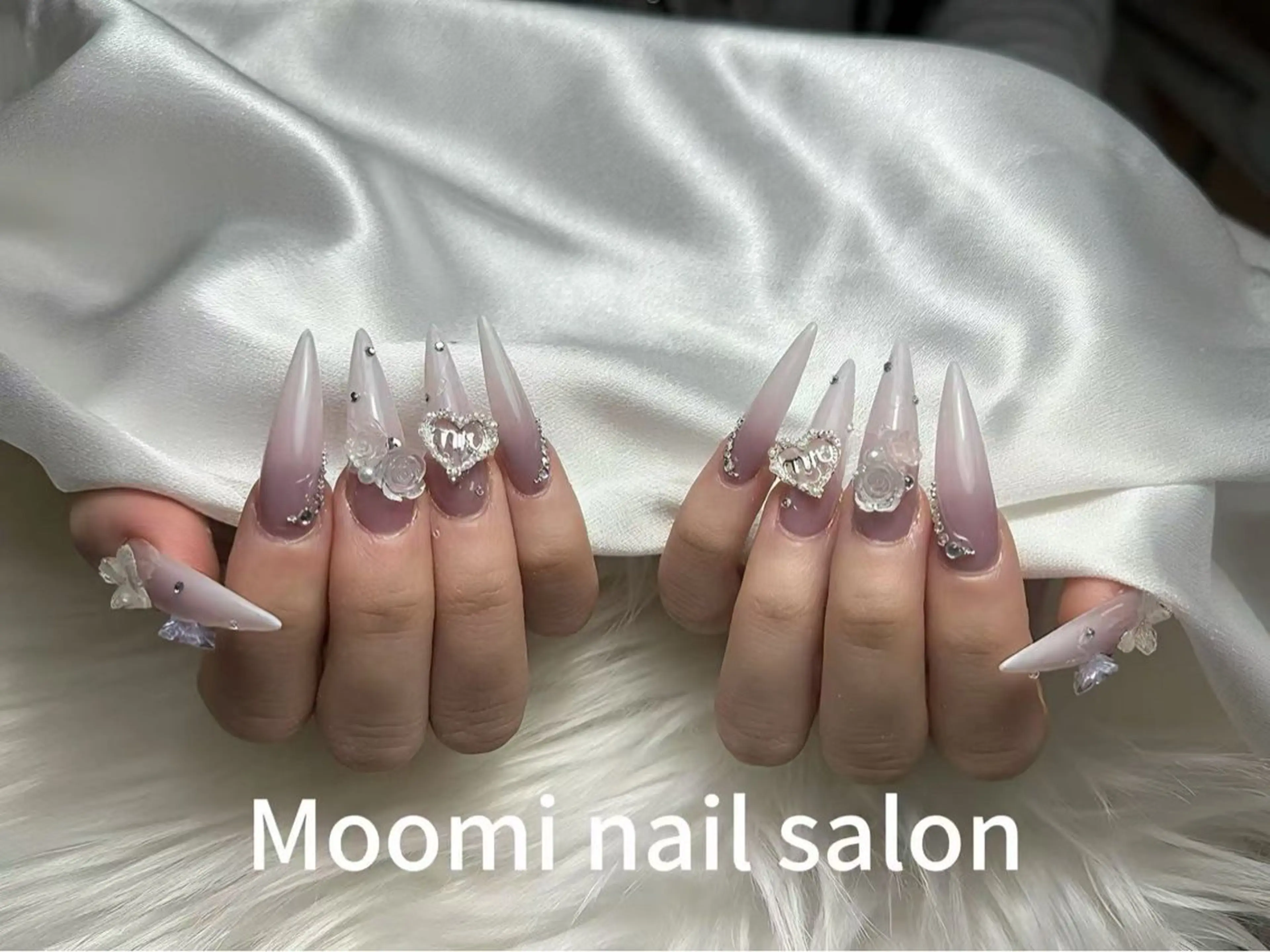 ロング ハンドネイル Moomi nailのネイルデザイン