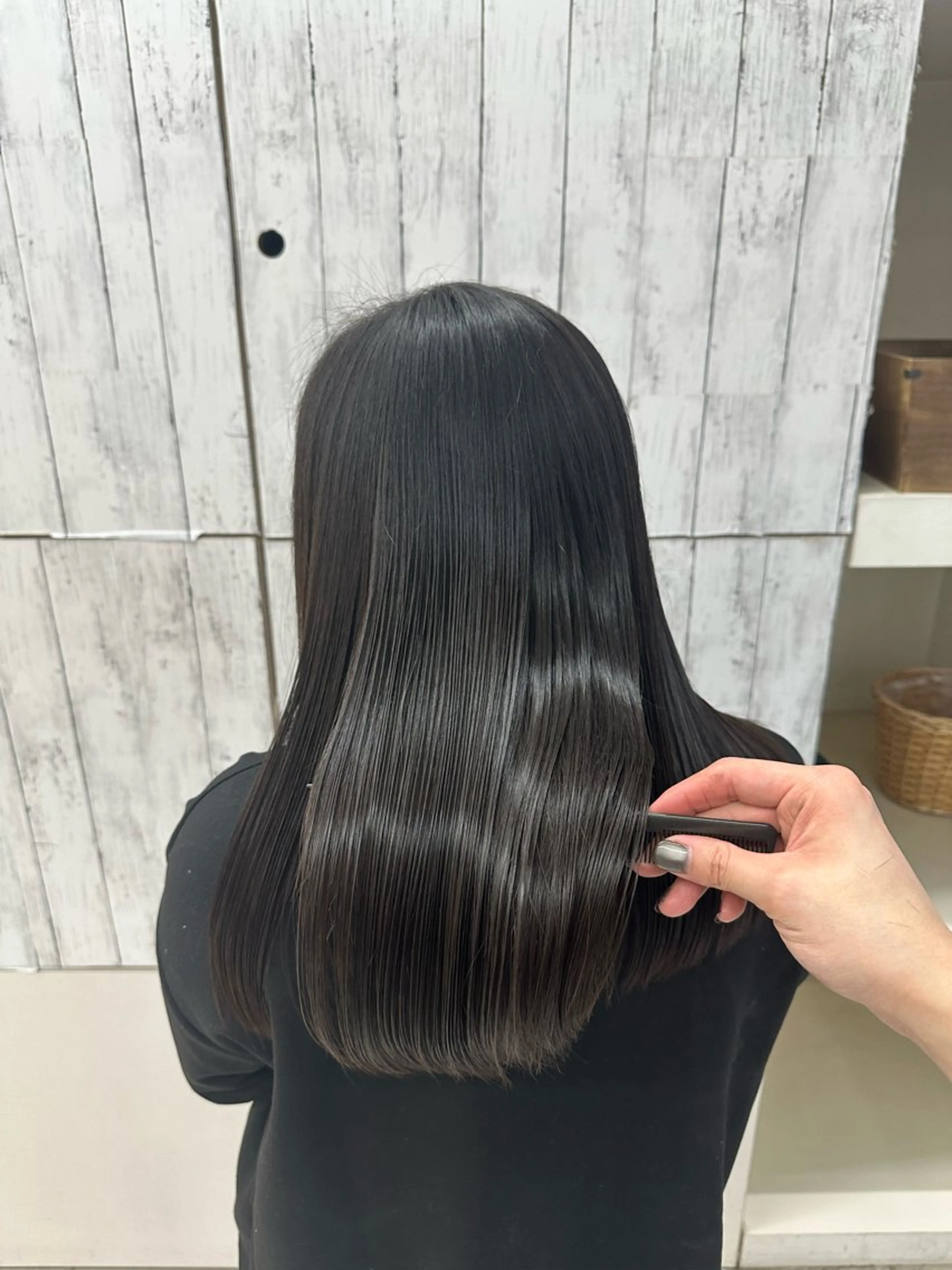 ロング パーマ カット 縮毛矯正 髪質改善× 白髪ぼかしのヘアスタイル