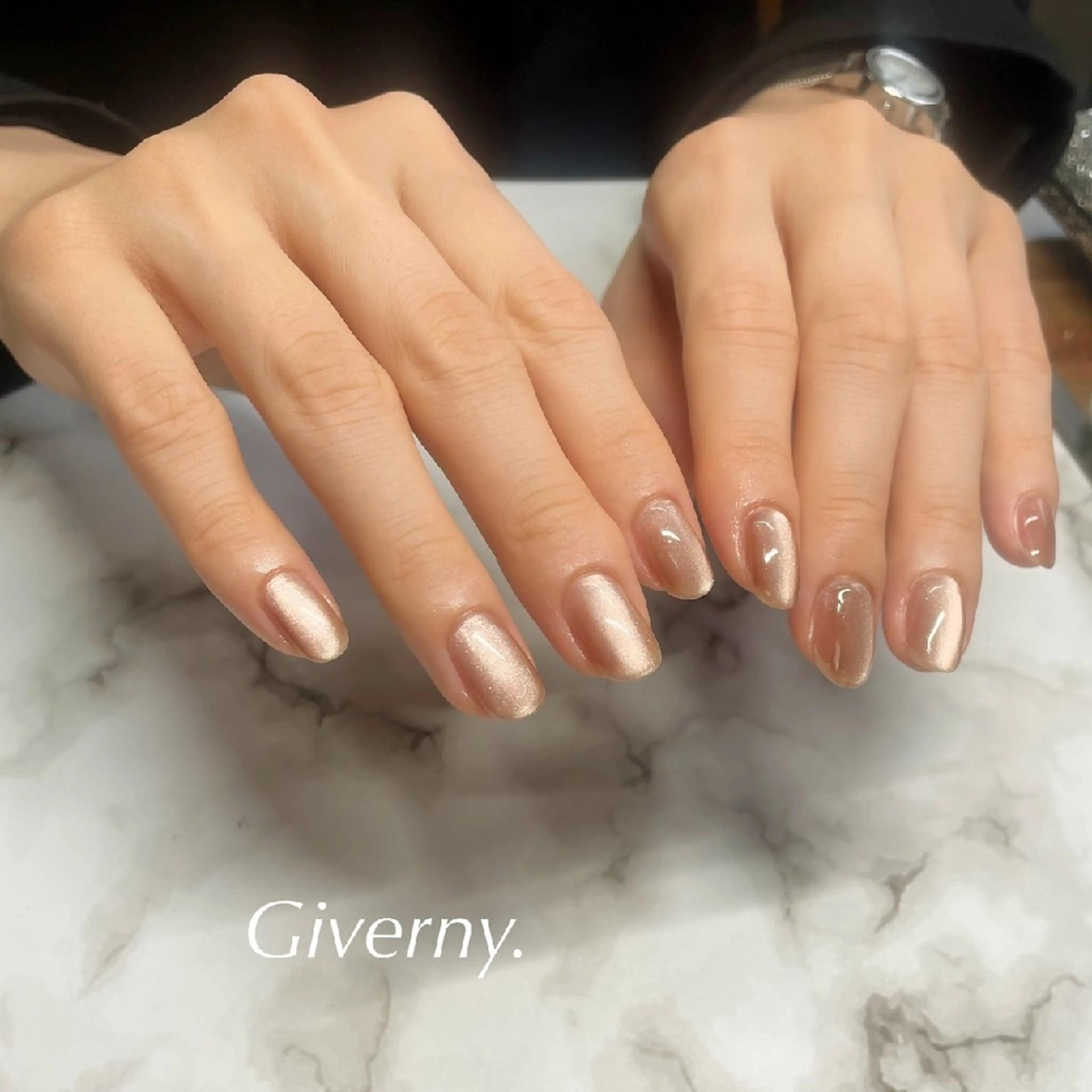 ネイル マグネットネイル ハンドネイル Giverny .のネイルデザイン