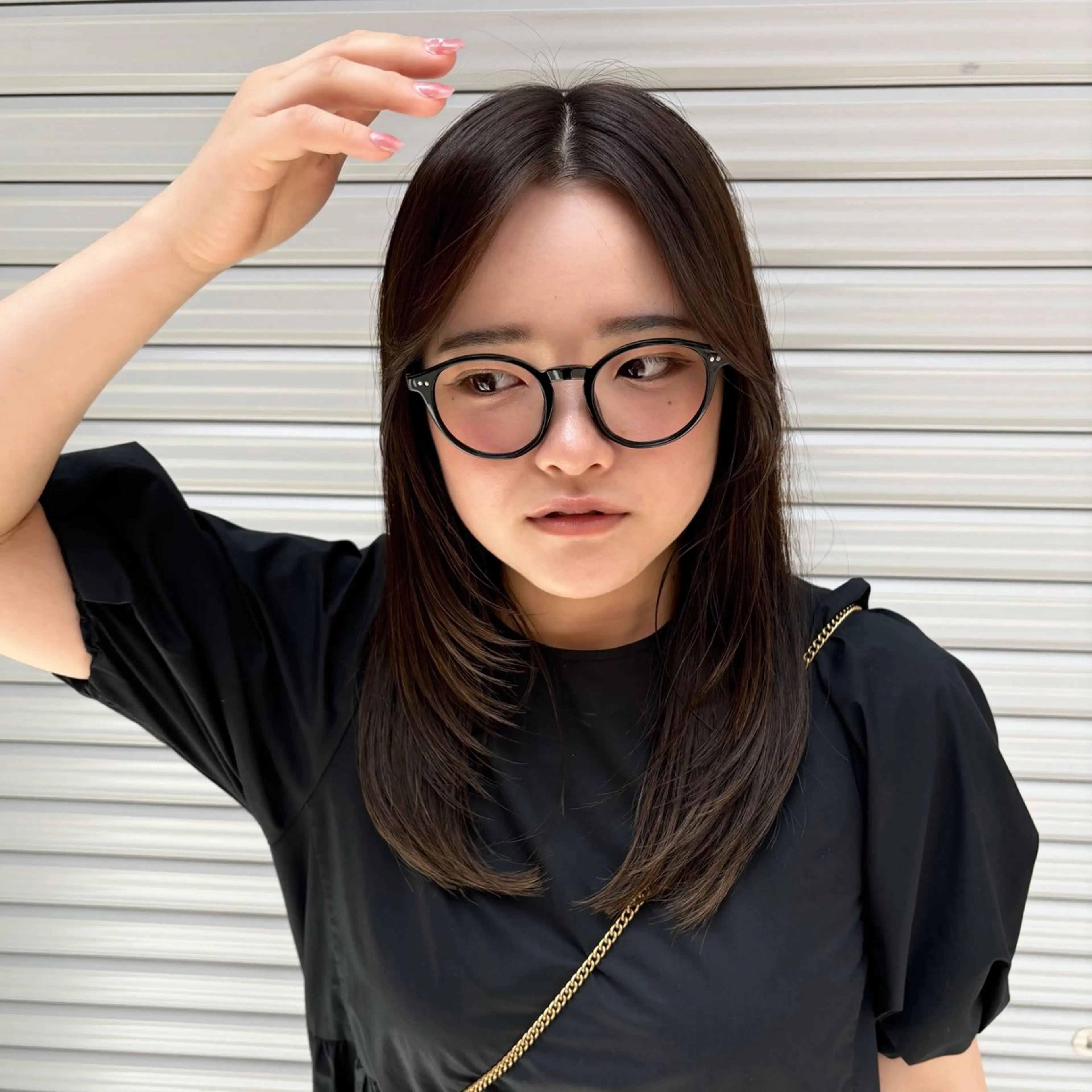 ミディアム 顔まわりレイヤー レイヤーカット カット ヘアカラー レイヤー/透明感 カラー/ホノカのヘアスタイル