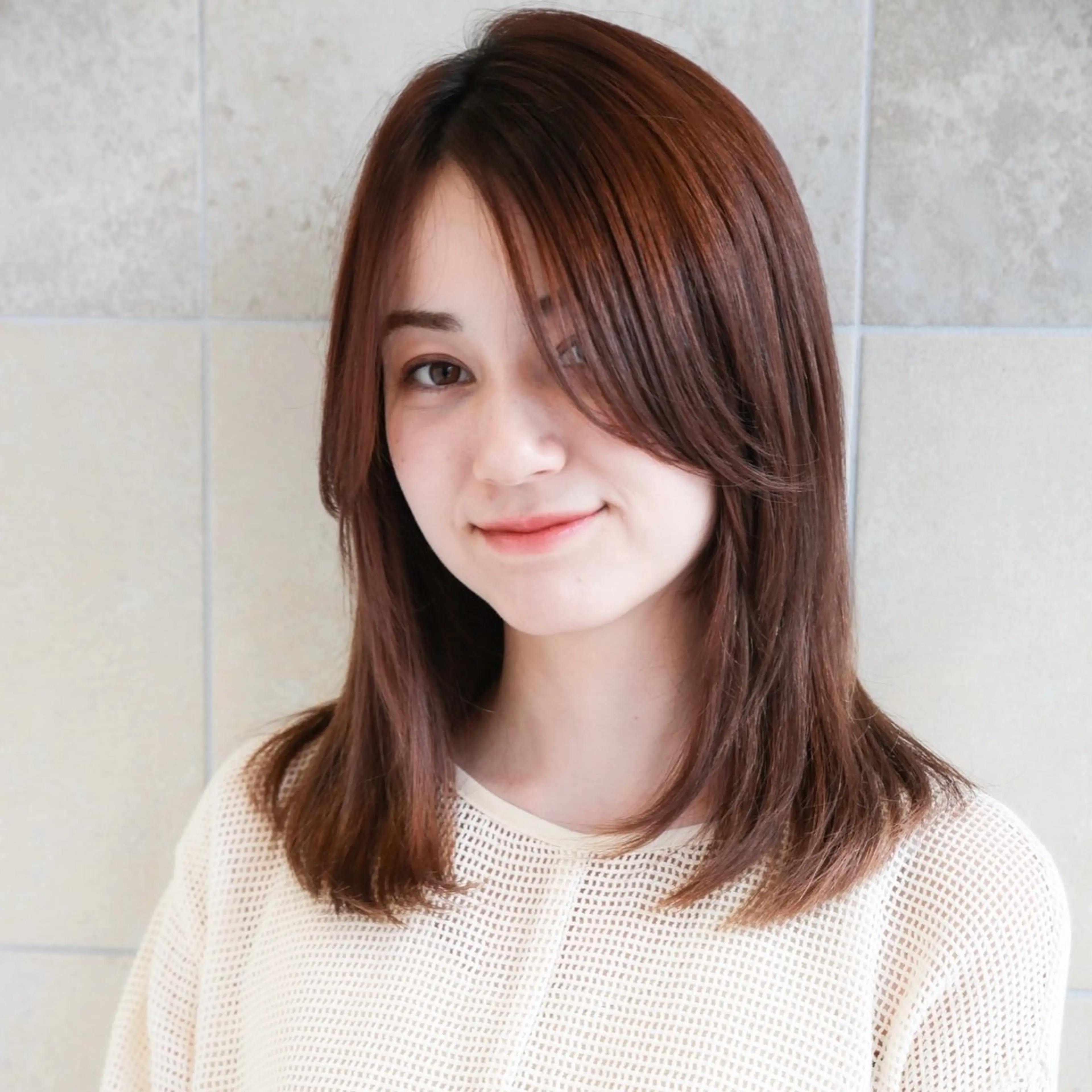 ミディアム メンズパーマ/レイヤ ーカット岡田遥希のヘアスタイル