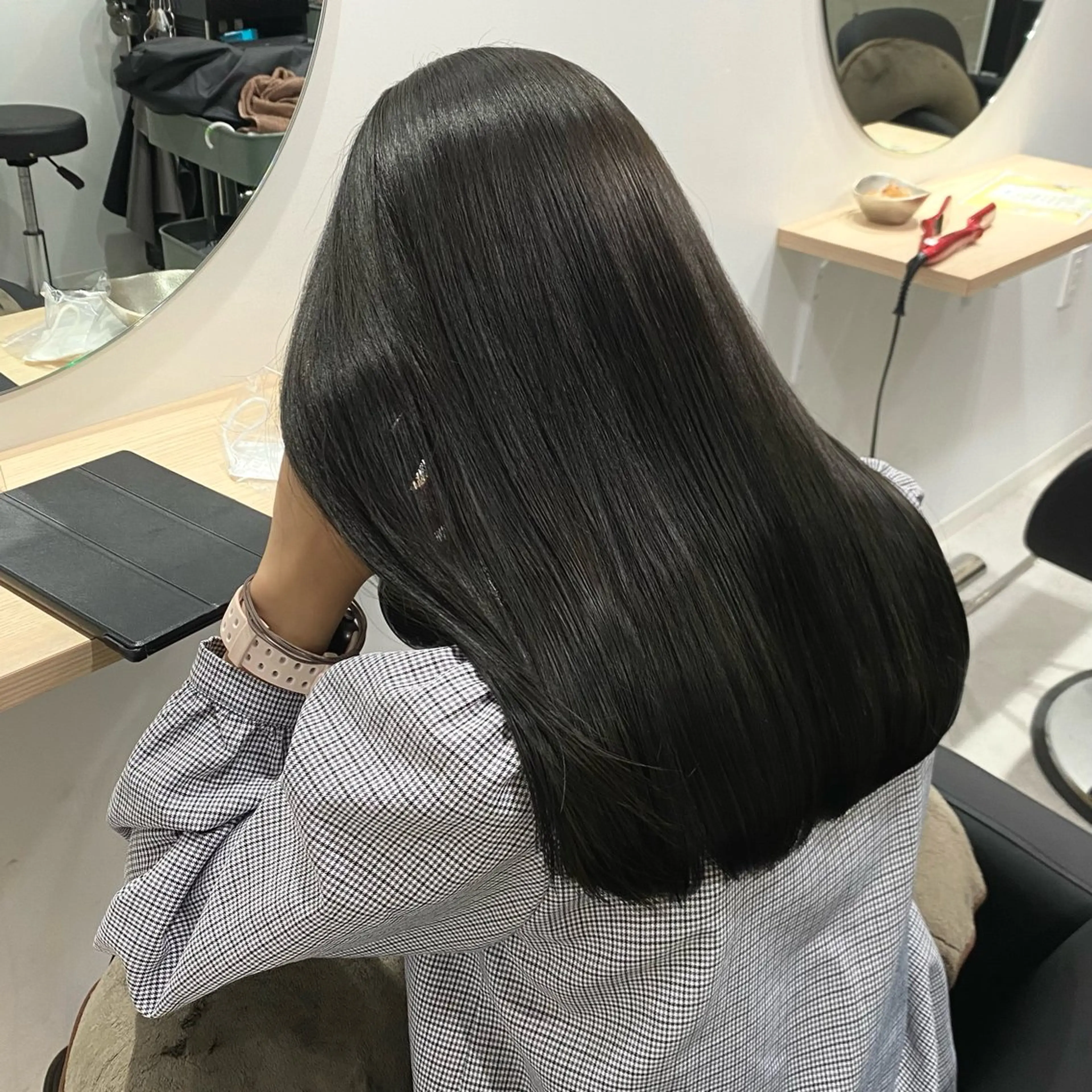 セミロング カラー ROE 日吉のヘアスタイル