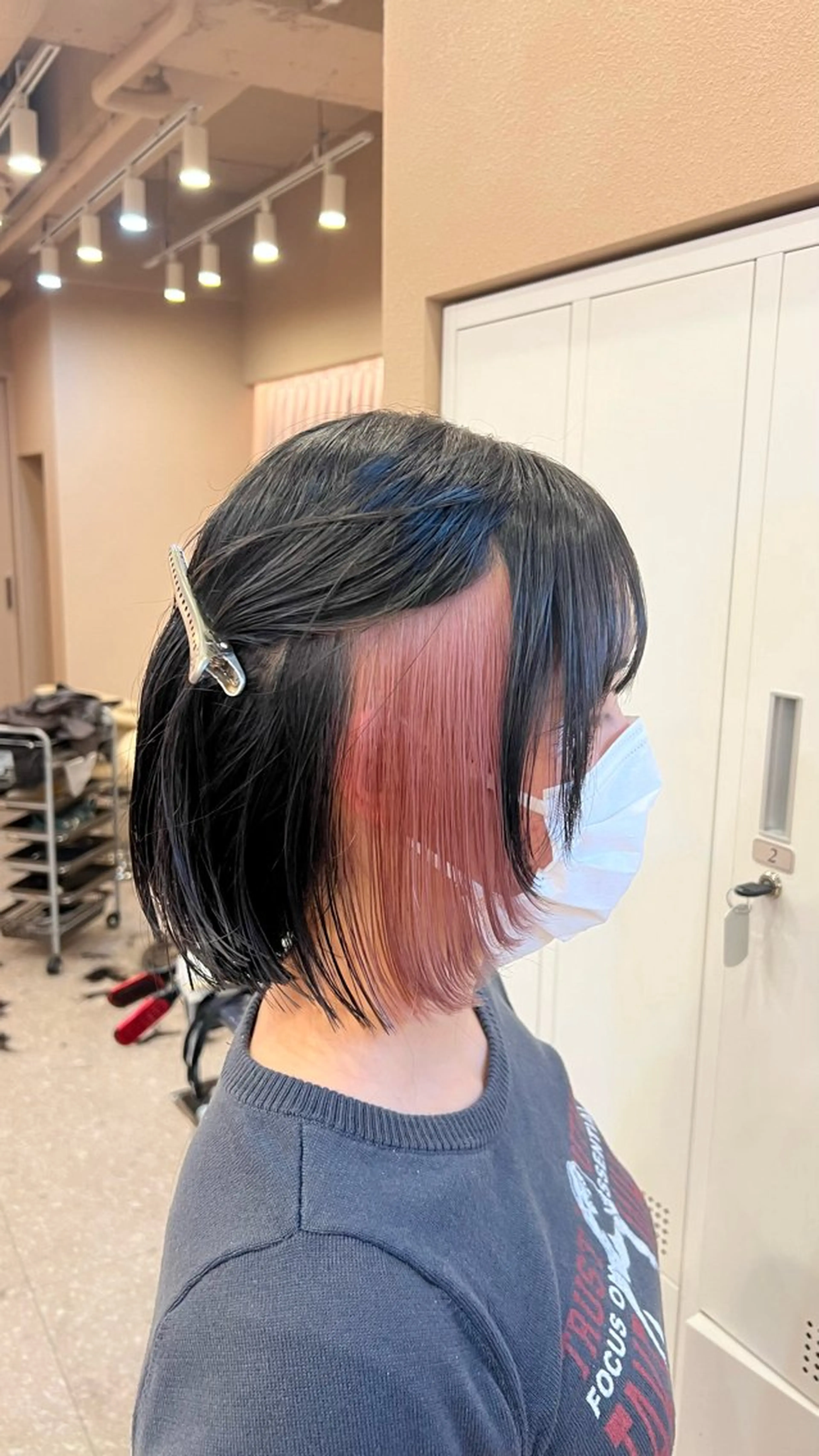 ショート カラー ピンクカラー カット ヘアカラー トリートメント 💚 AKI 💚のヘアスタイル