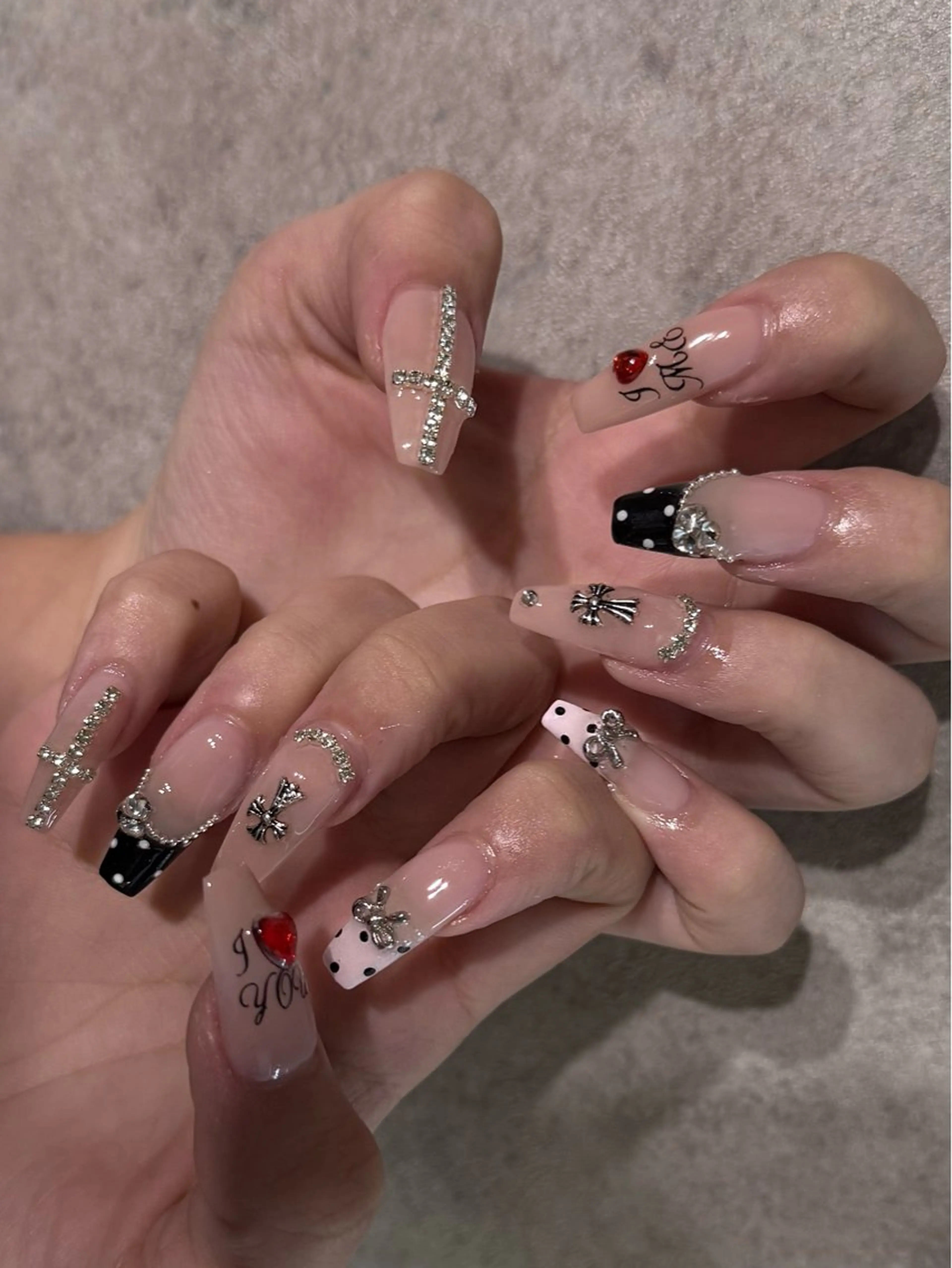 ハンドジェル盛り放題💅🏻💎パーツ等も付け放題です🫶🏻の写真