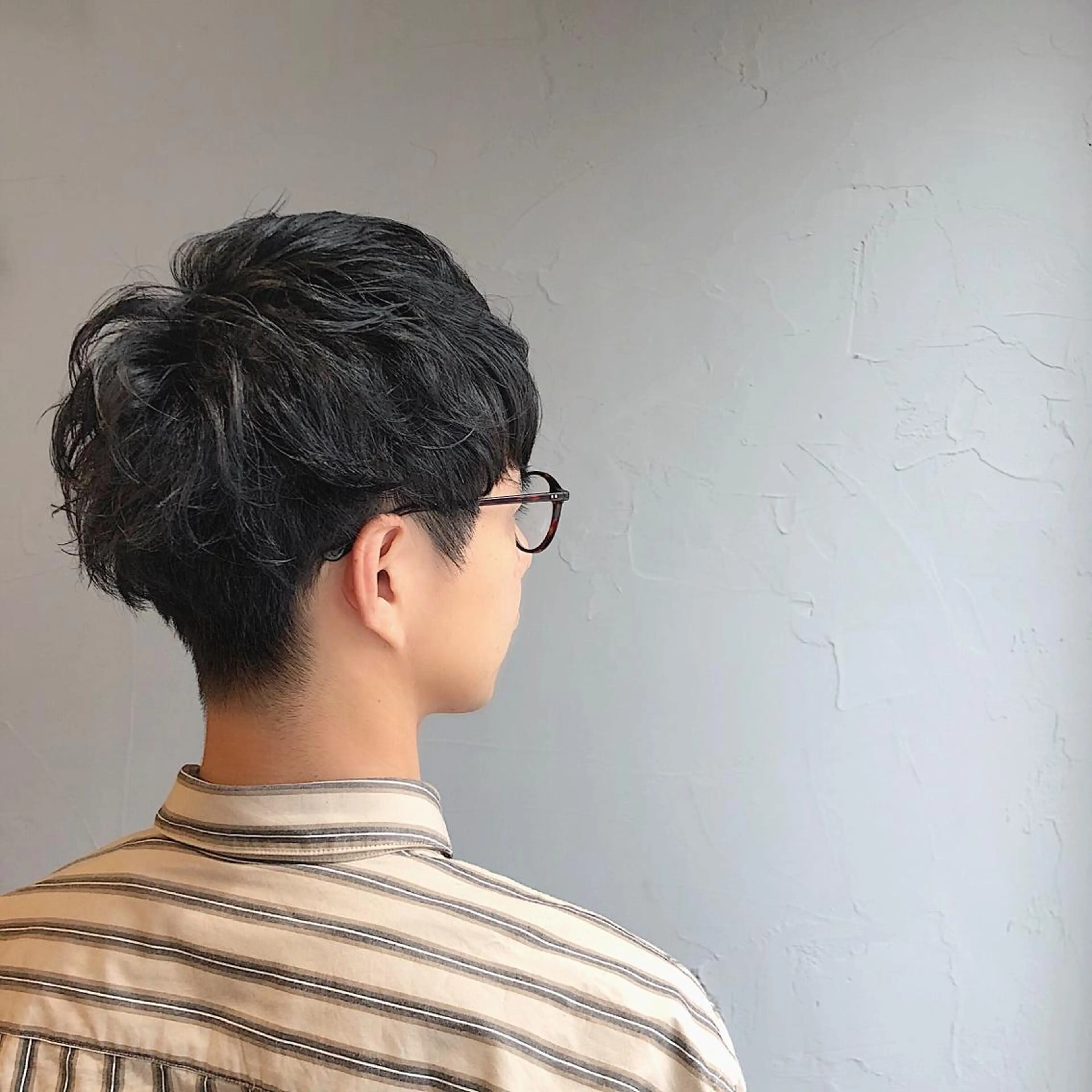 ショート パーマ メンズ マッシュ ショートヘア 山口 浩之のヘアスタイル