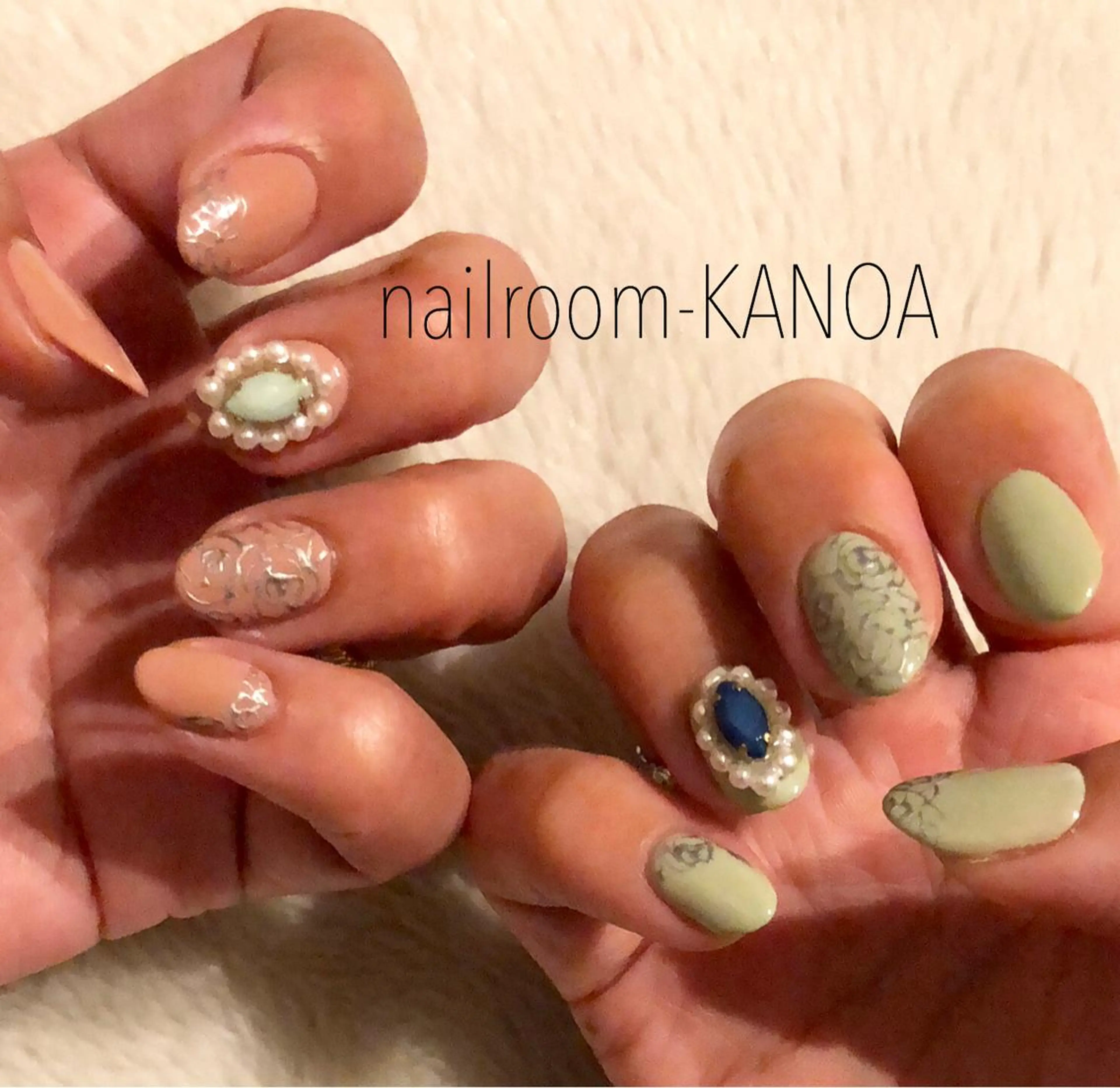 ショート ネイル ハンドネイル nailroom- KANOAのネイルデザイン