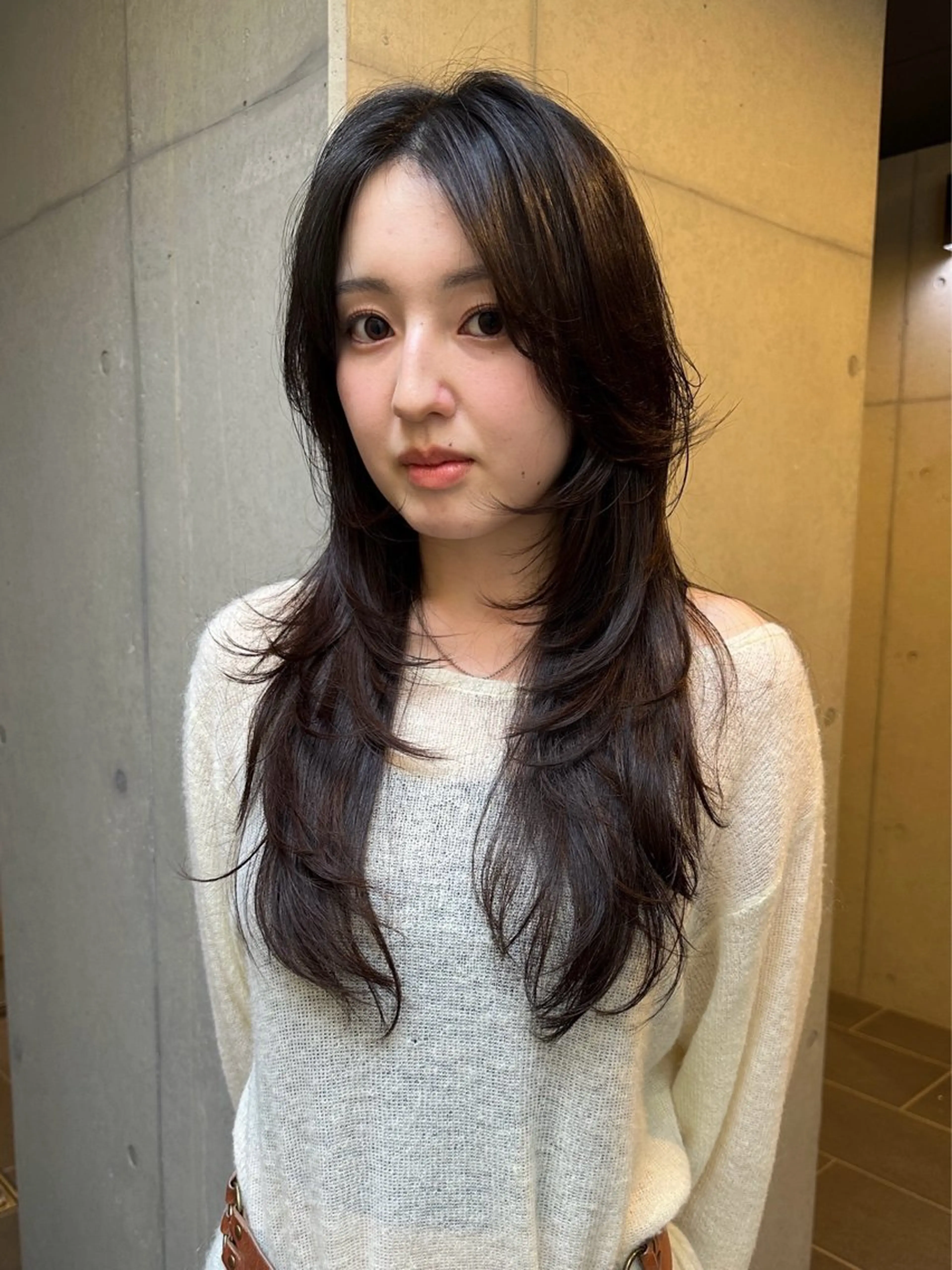 ロング カラー 顔まわりレイヤー ハッシュカット レイヤーカット カット ヘアカラー 似合わせウルフ/ レイヤー/山本祐輔のヘアスタイル