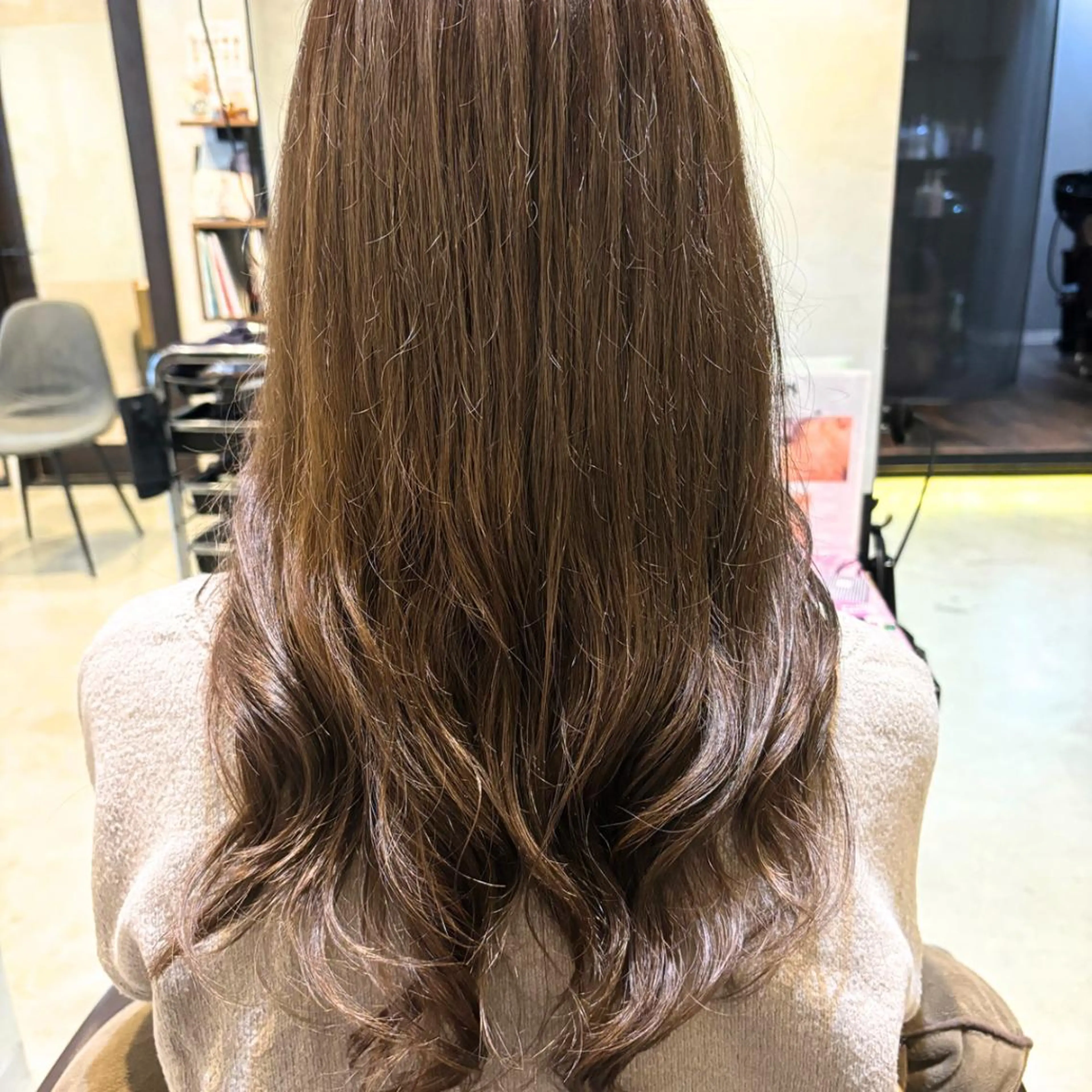 ロング ONE.STOP. LABOのヘアスタイル
